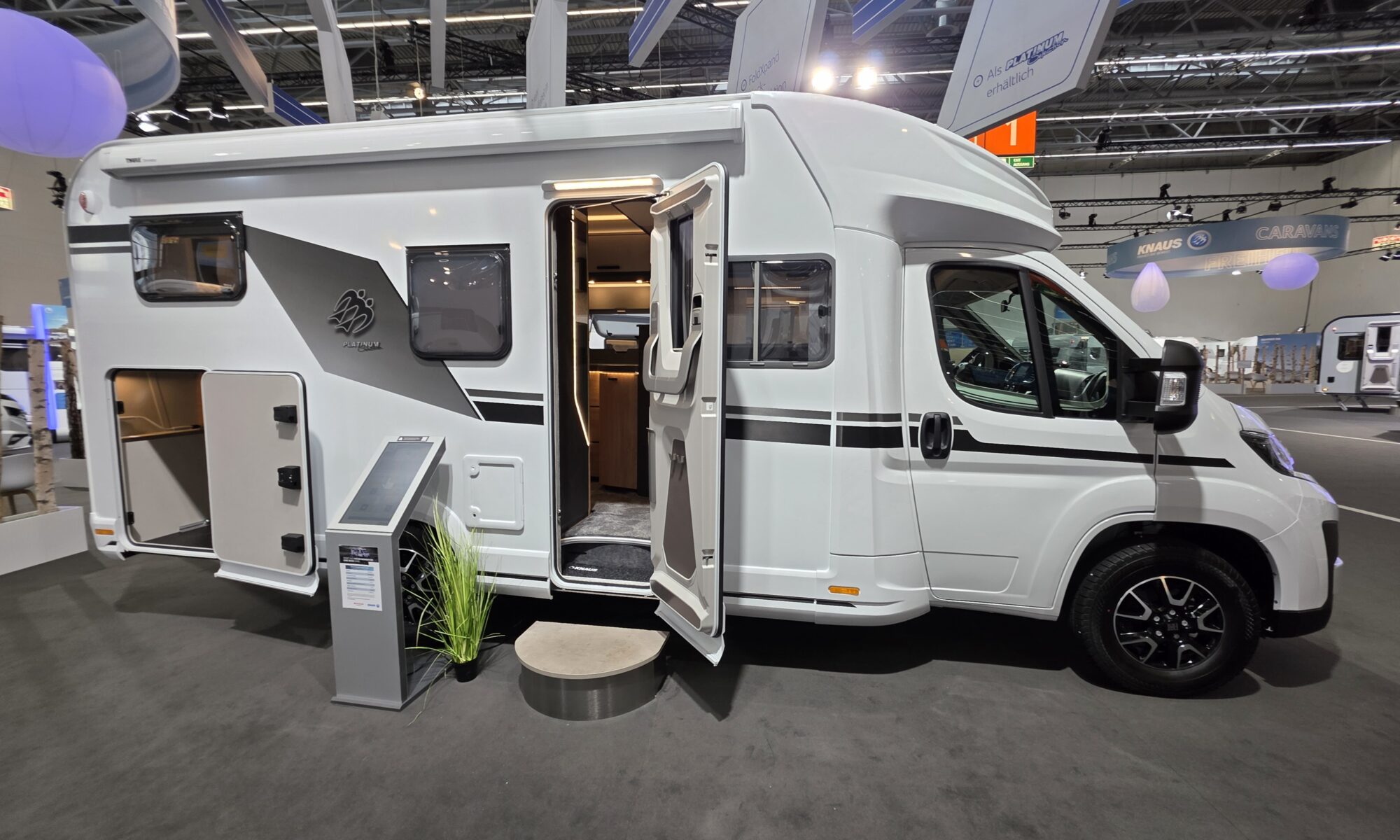 KNAUS LIVE WAVE 650 MEG PLATINUM SELECTION 2027
