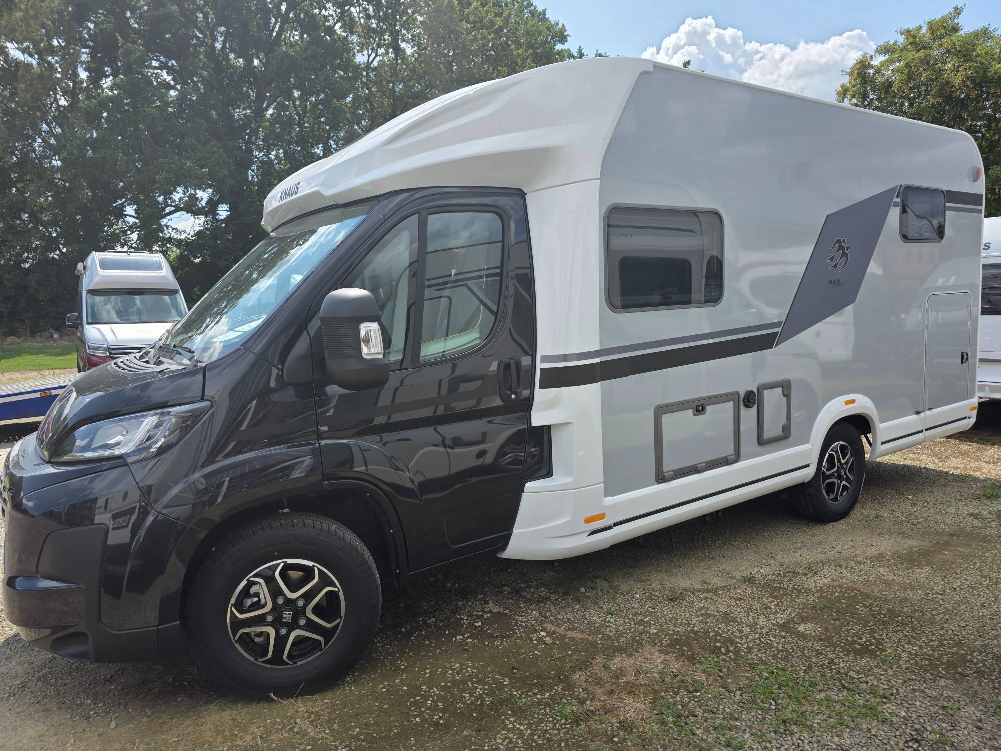 KNAUS L!VE WAVE 650 MEG BLACK SELECTION