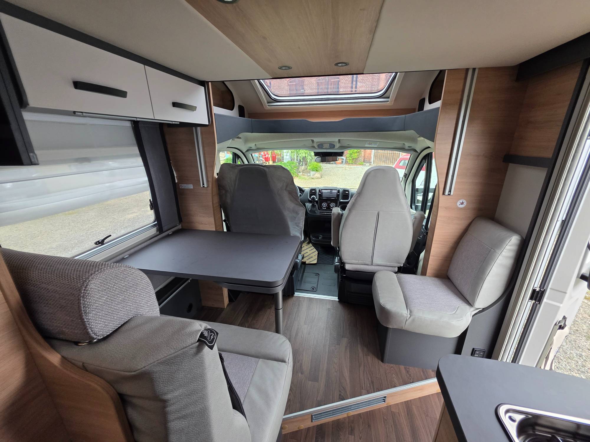 KNAUS L!VE WAVE 650 MEG BLACK SELECTION