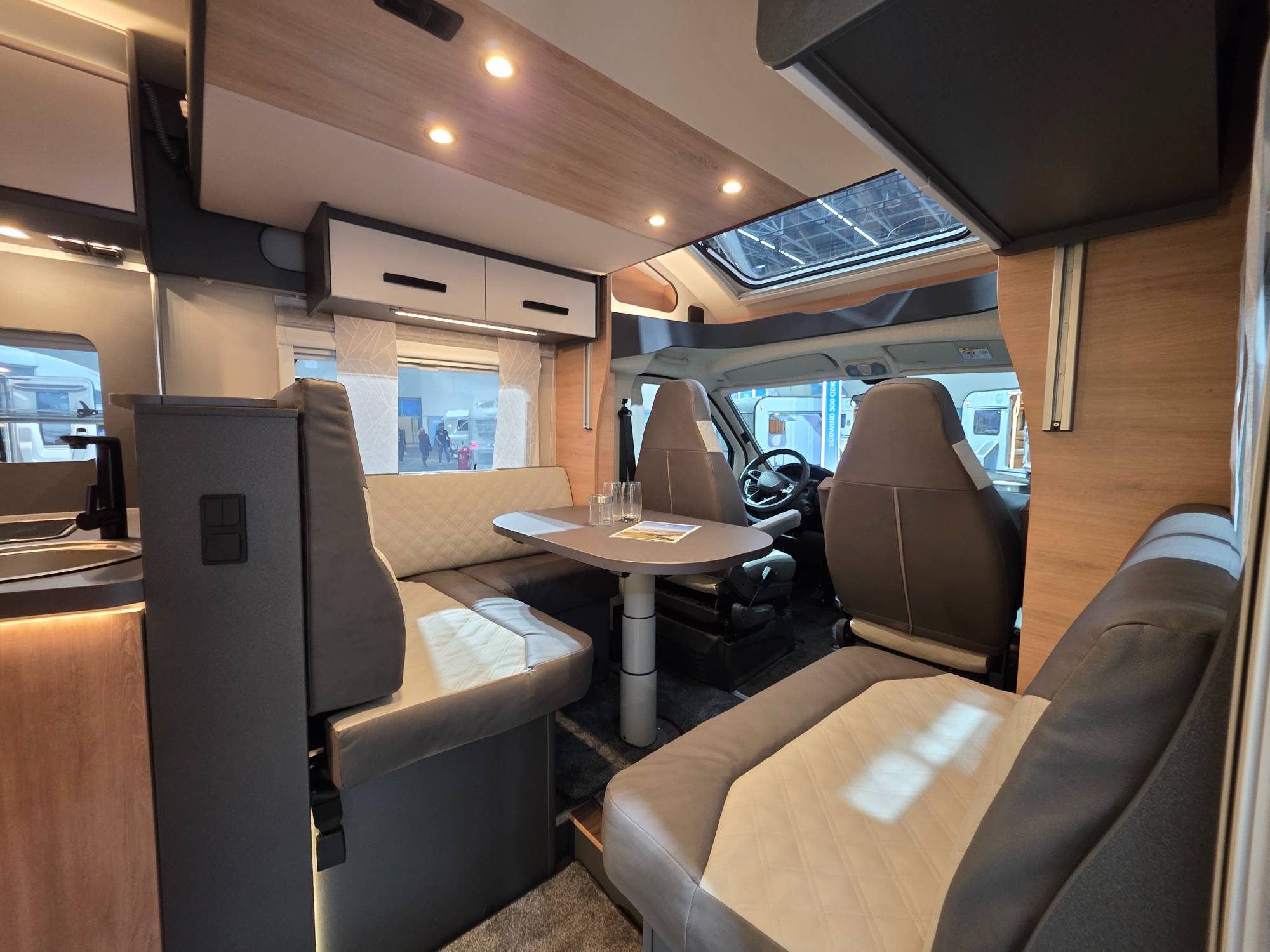 KNAUS L!VE WAVE 650 MEG PLATINUM SELECTION