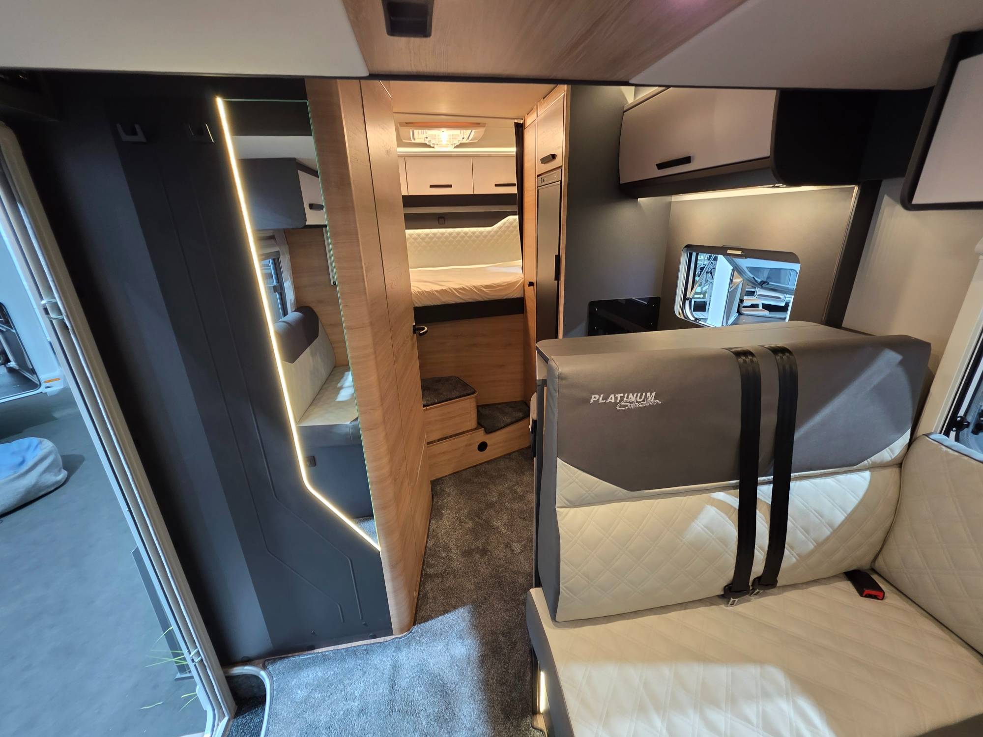 KNAUS L!VE WAVE 650 MEG PLATINUM SELECTION