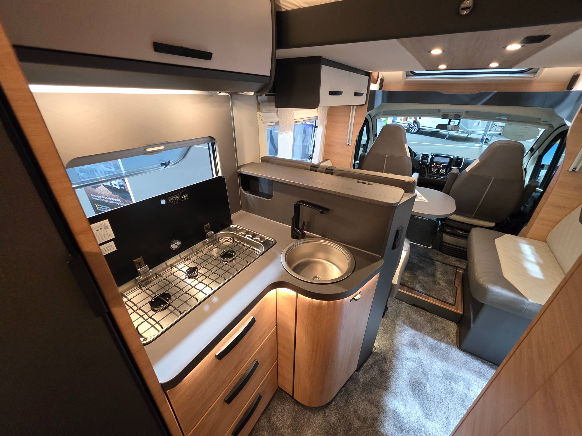 KNAUS L!VE WAVE 650 MEG PLATINUM SELECTION