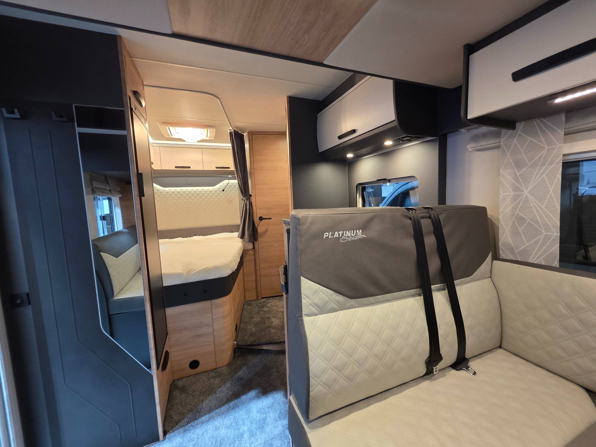 KNAUS L!VE WAVE 650 MF PLATINUM SELECTION
