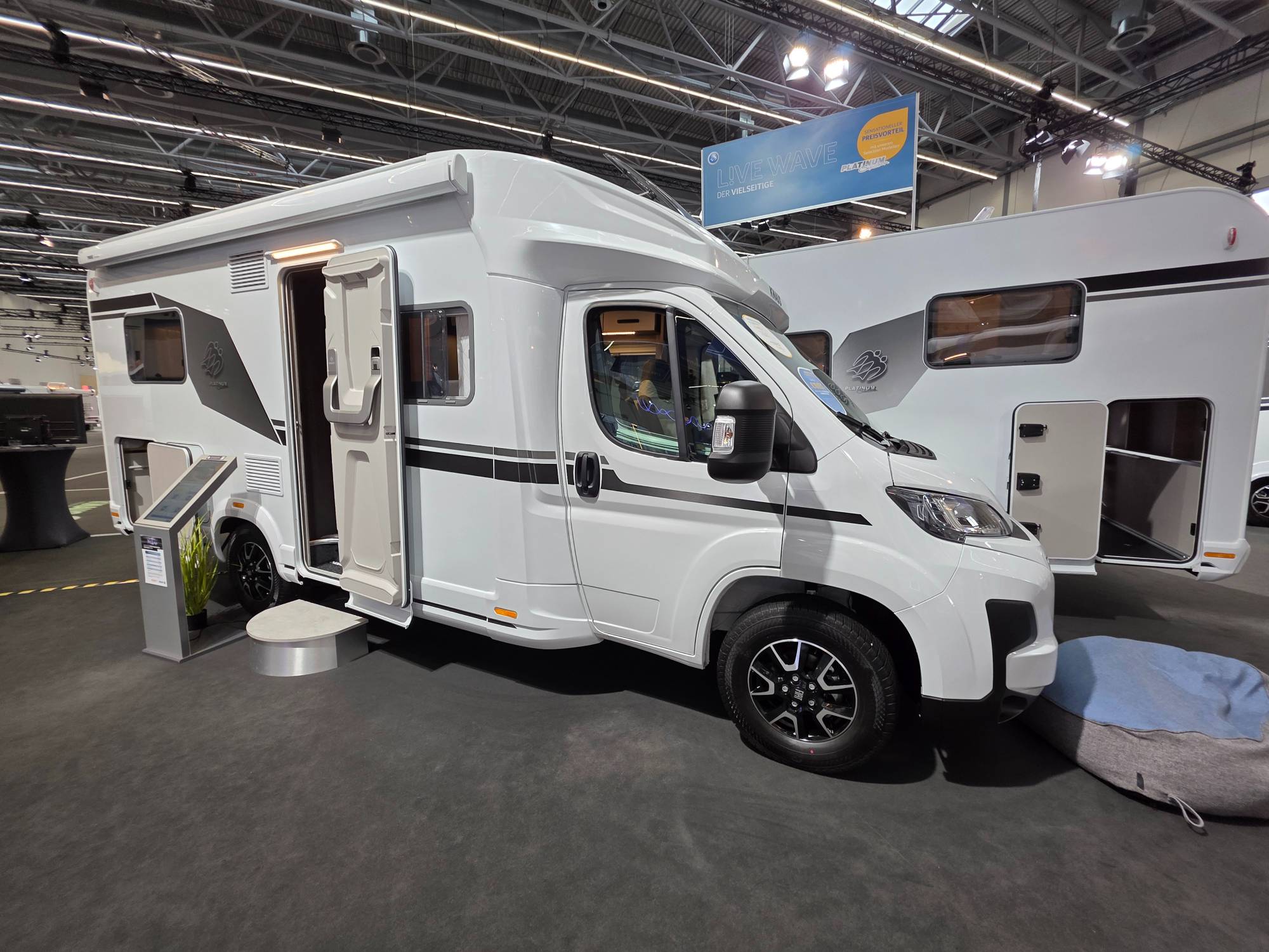 KNAUS L!VE WAVE 650 MF PLATINUM SELECTION