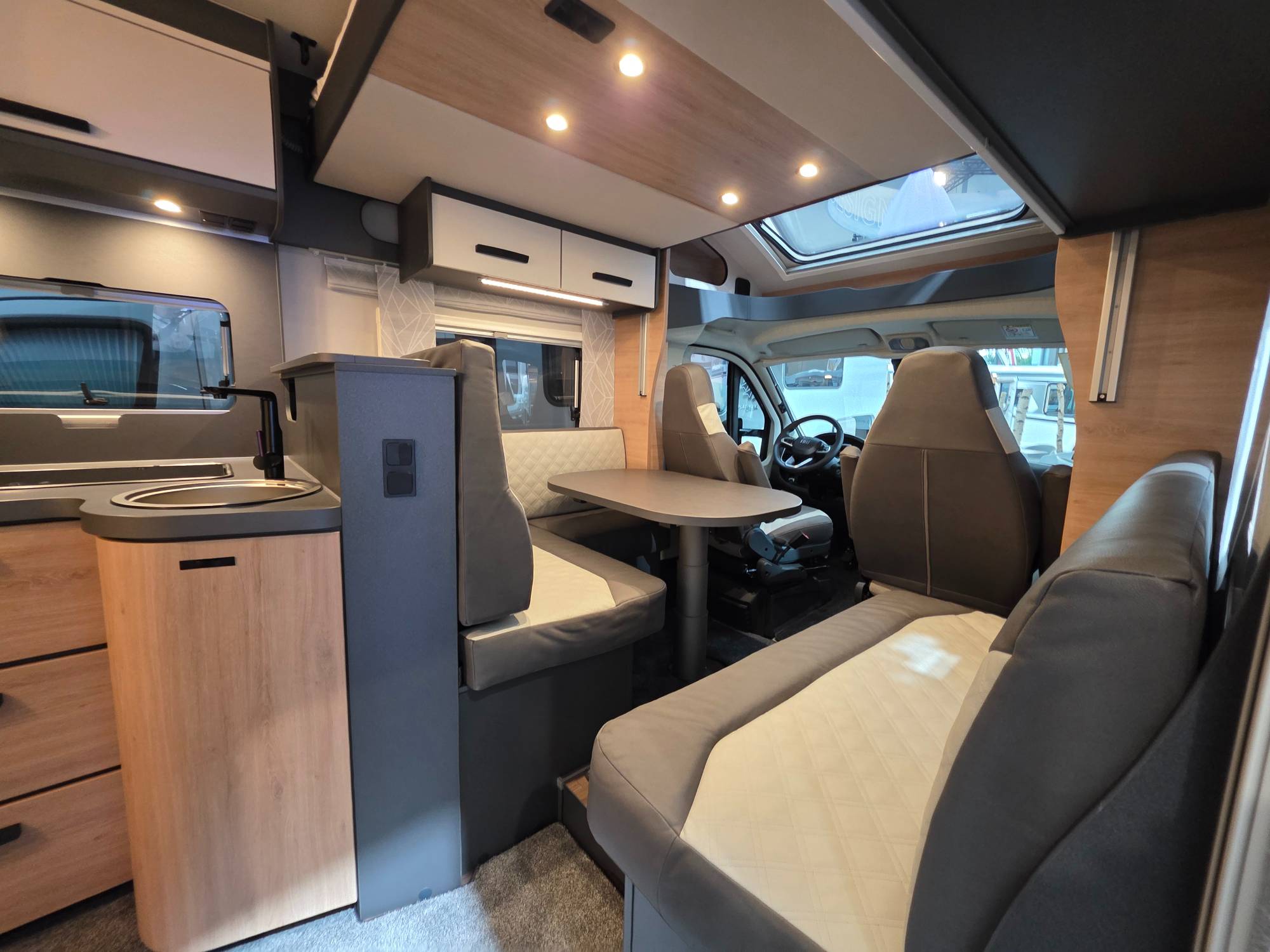KNAUS L!VE WAVE 650 MF PLATINUM SELECTION