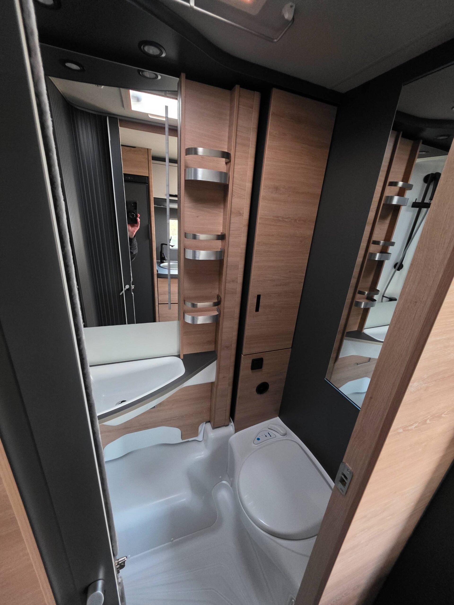KNAUS L!VE TI 650 MEG PLATINUM SELECTION
