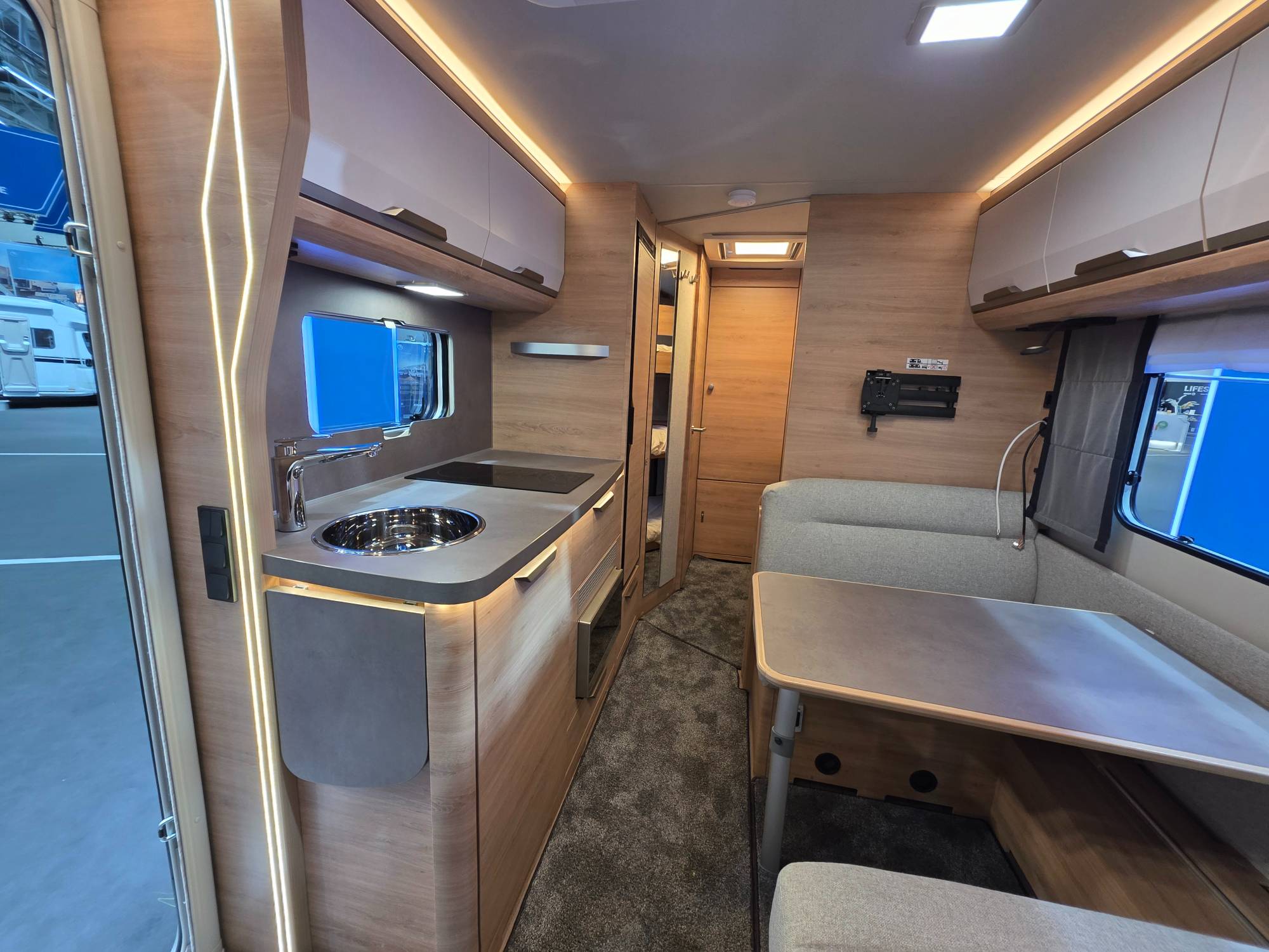 KNAUS SÜDWIND 500 QDK BLACK SELECTION