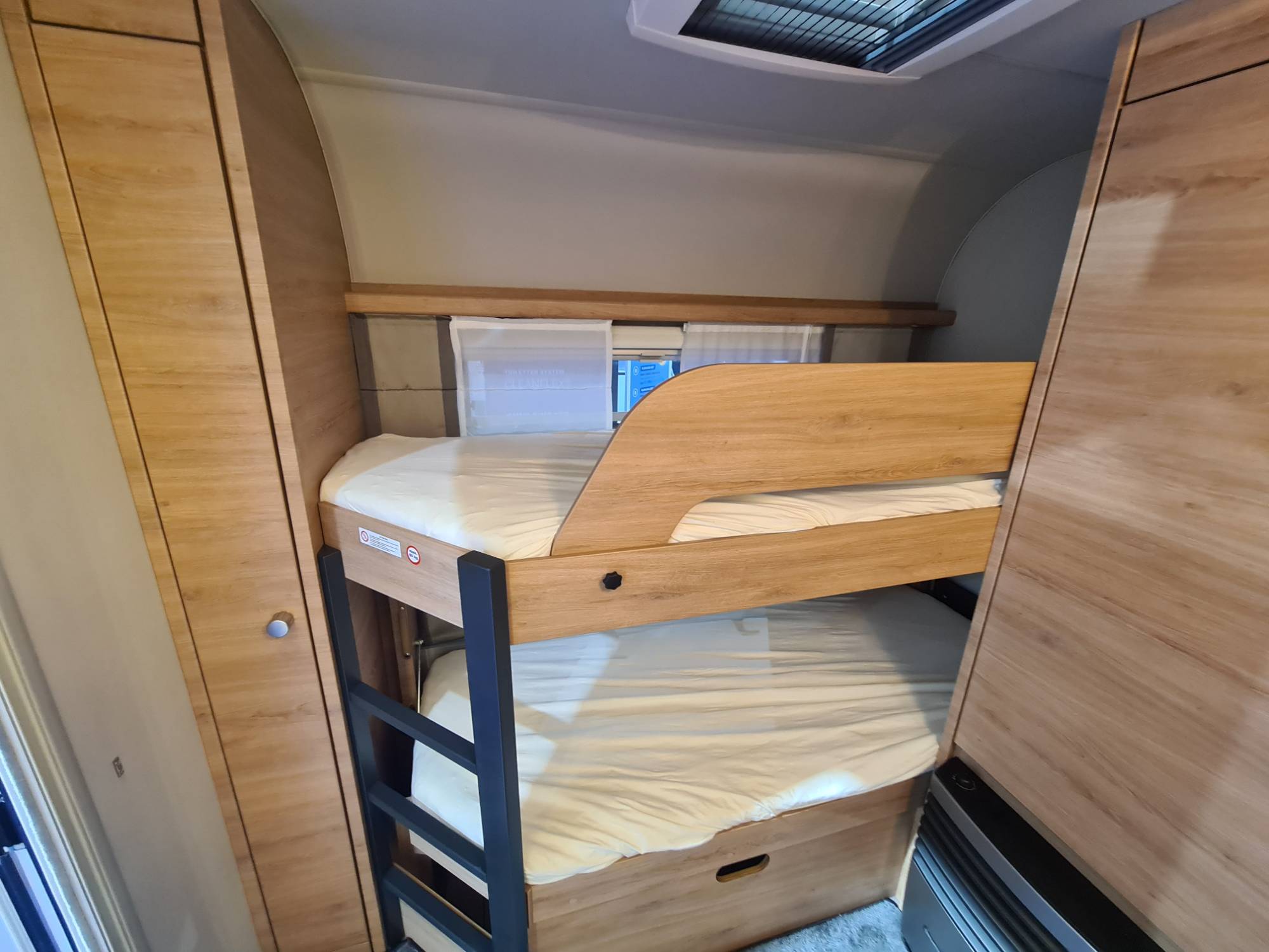 KNAUS SÜDWIND 540 FDK BLACK SELECTION