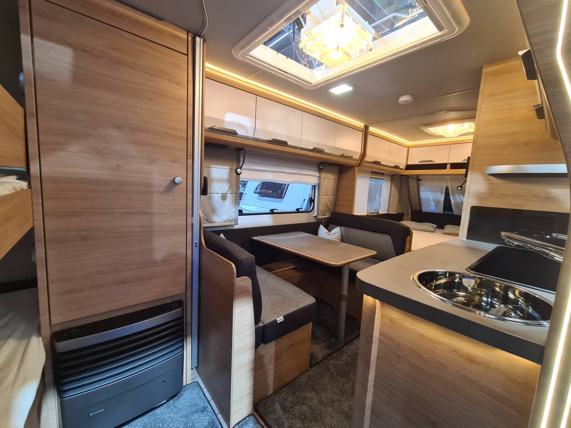 KNAUS SÜDWIND 540 FDK BLACK SELECTION