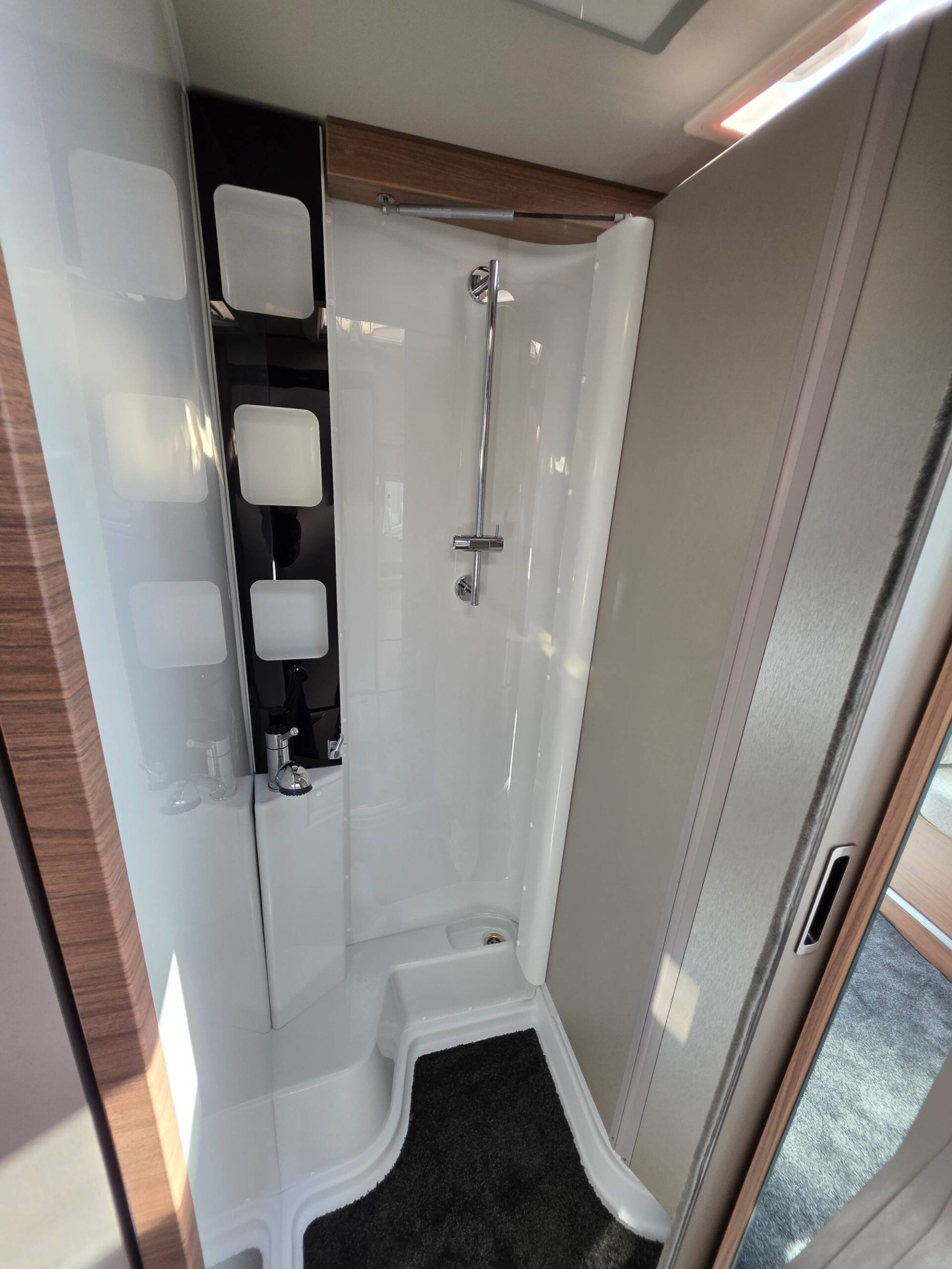 KNAUS VAN TI 650 MEG VANSATION
