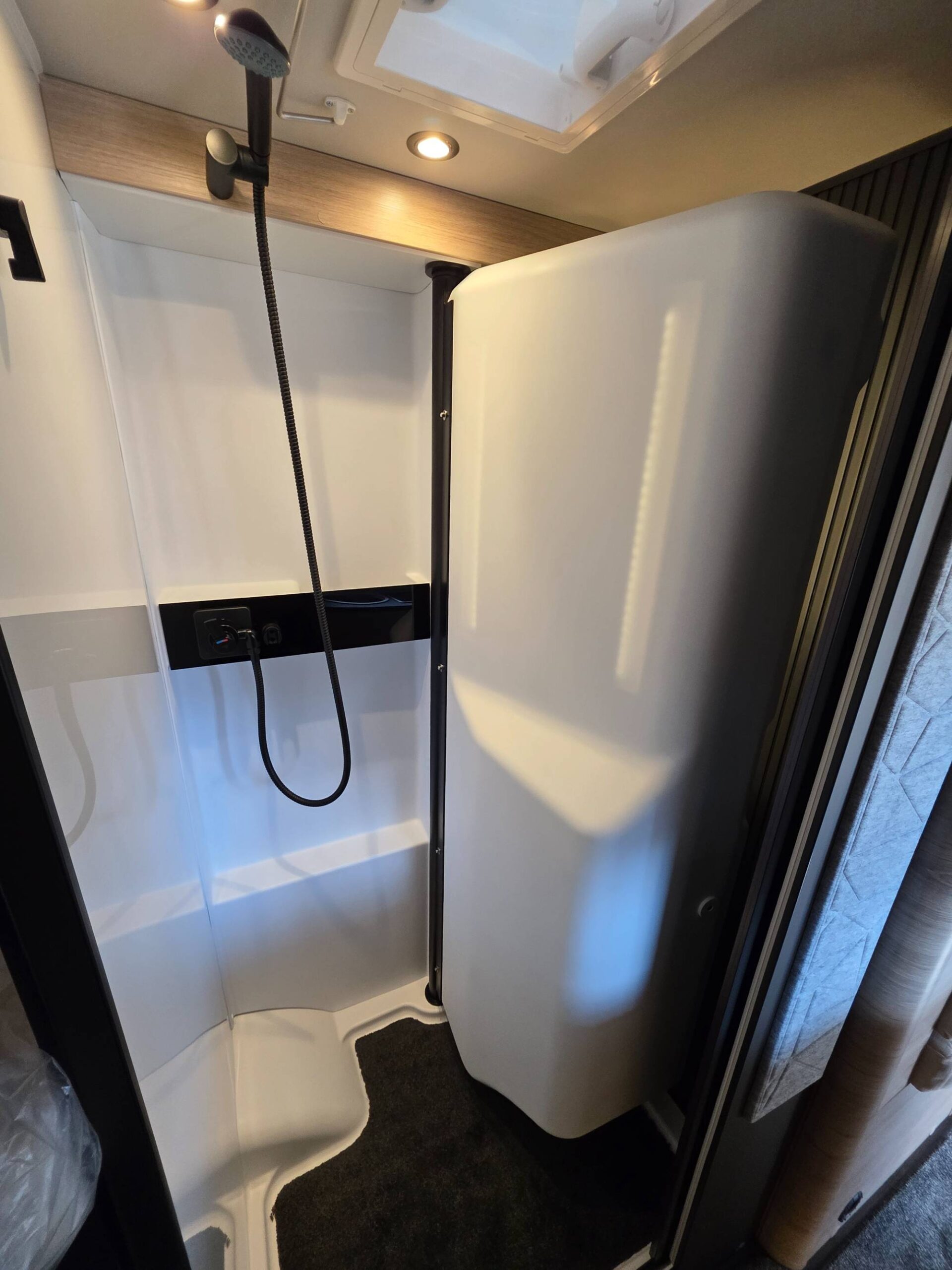 Weinsberg CaraCompact 600 MEG EDITION Pepper