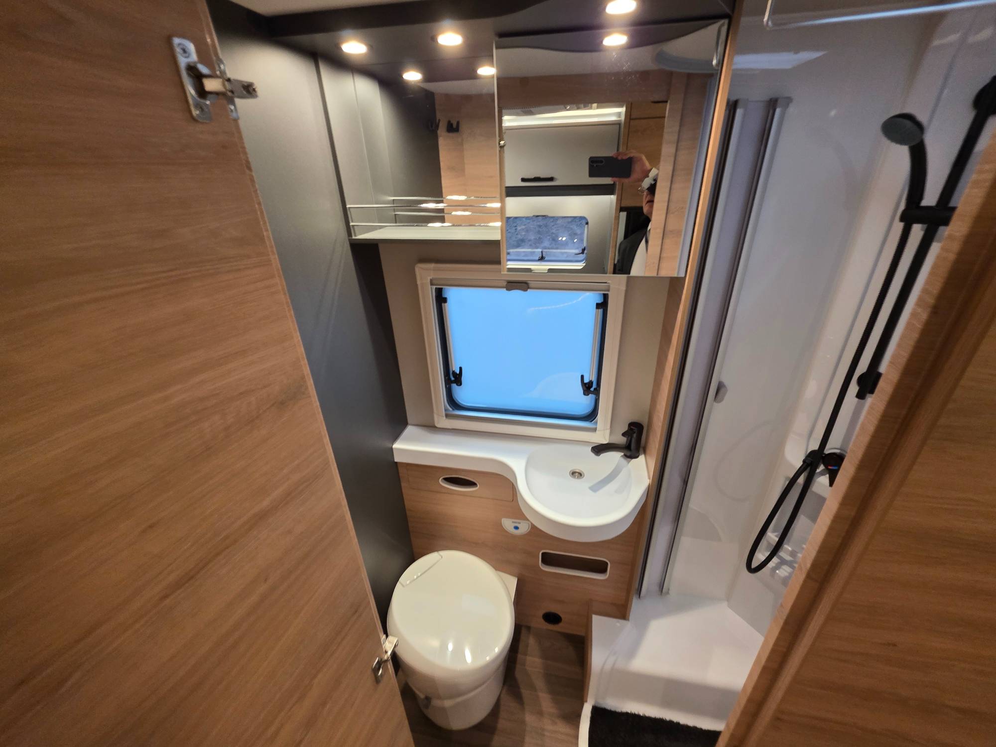 KNAUS L!VE I 700 MEG