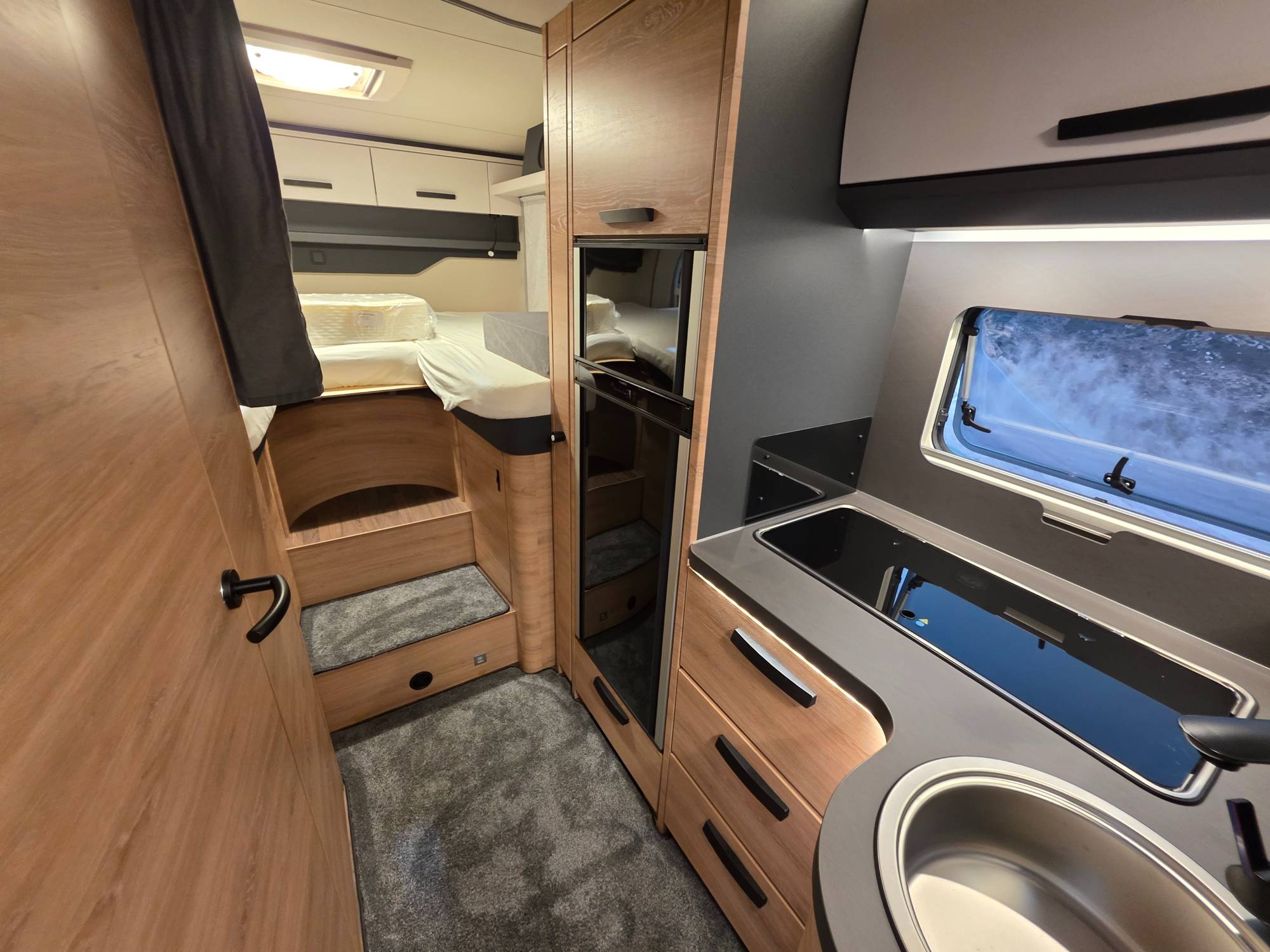 KNAUS L!VE I 700 MEG