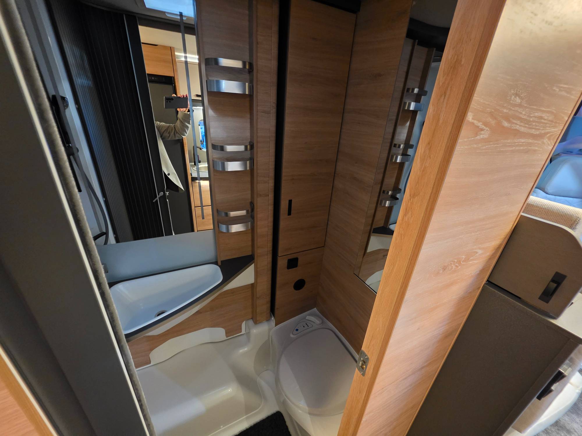KNAUS L!VE TI 650 MEG PLATINUM SELECTION