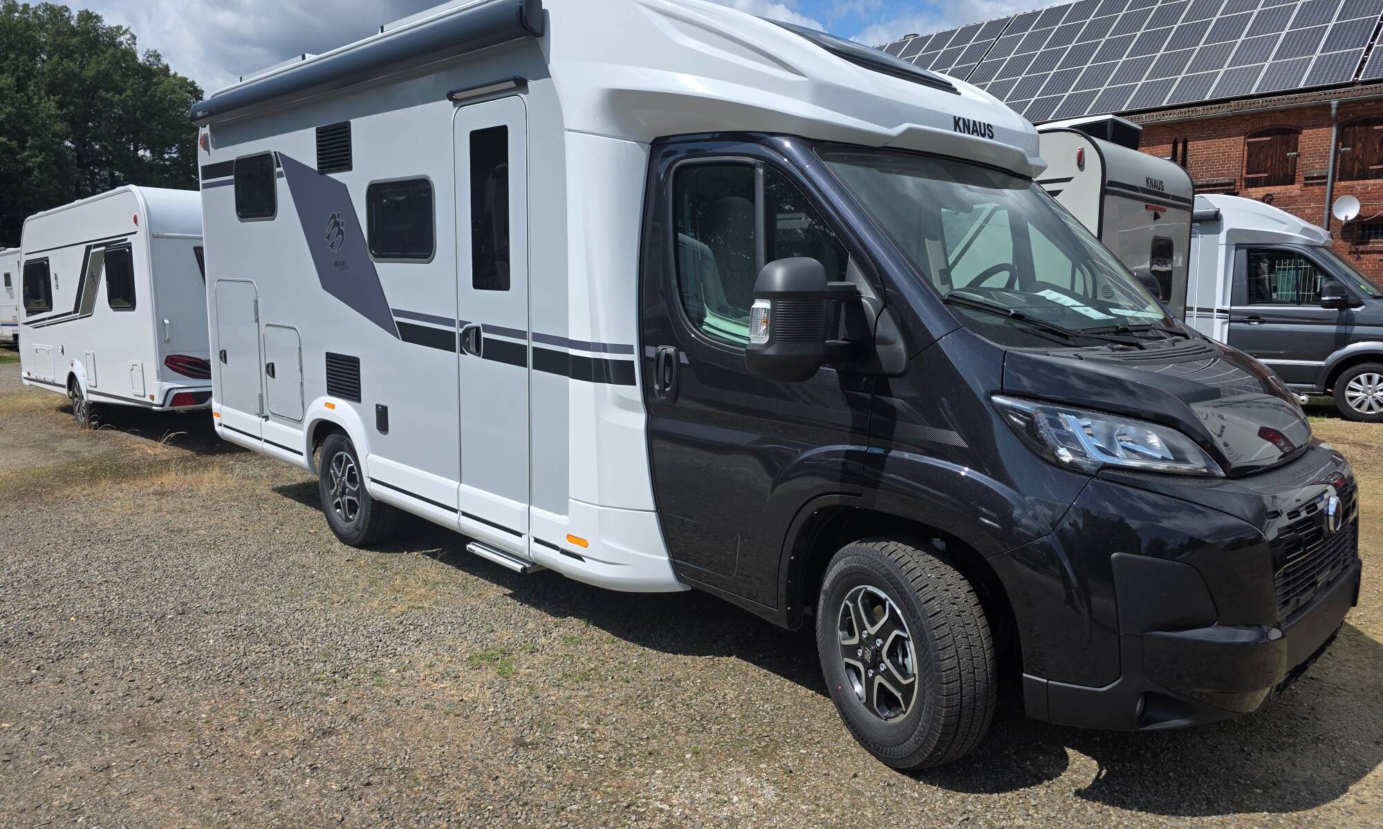 KNAUS L!VE WAVE 650 MEG BLACK SELECTION
