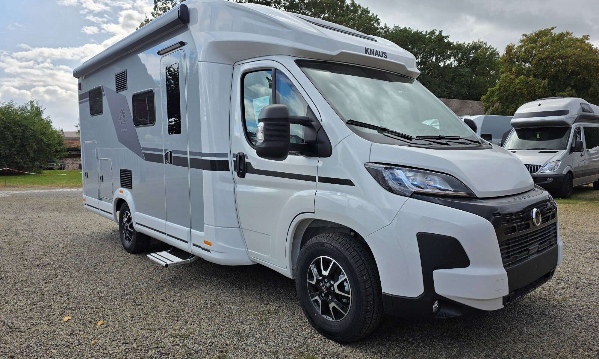 KNAUS L!VE WAVE 650 MEG PLATINUM SELECTION