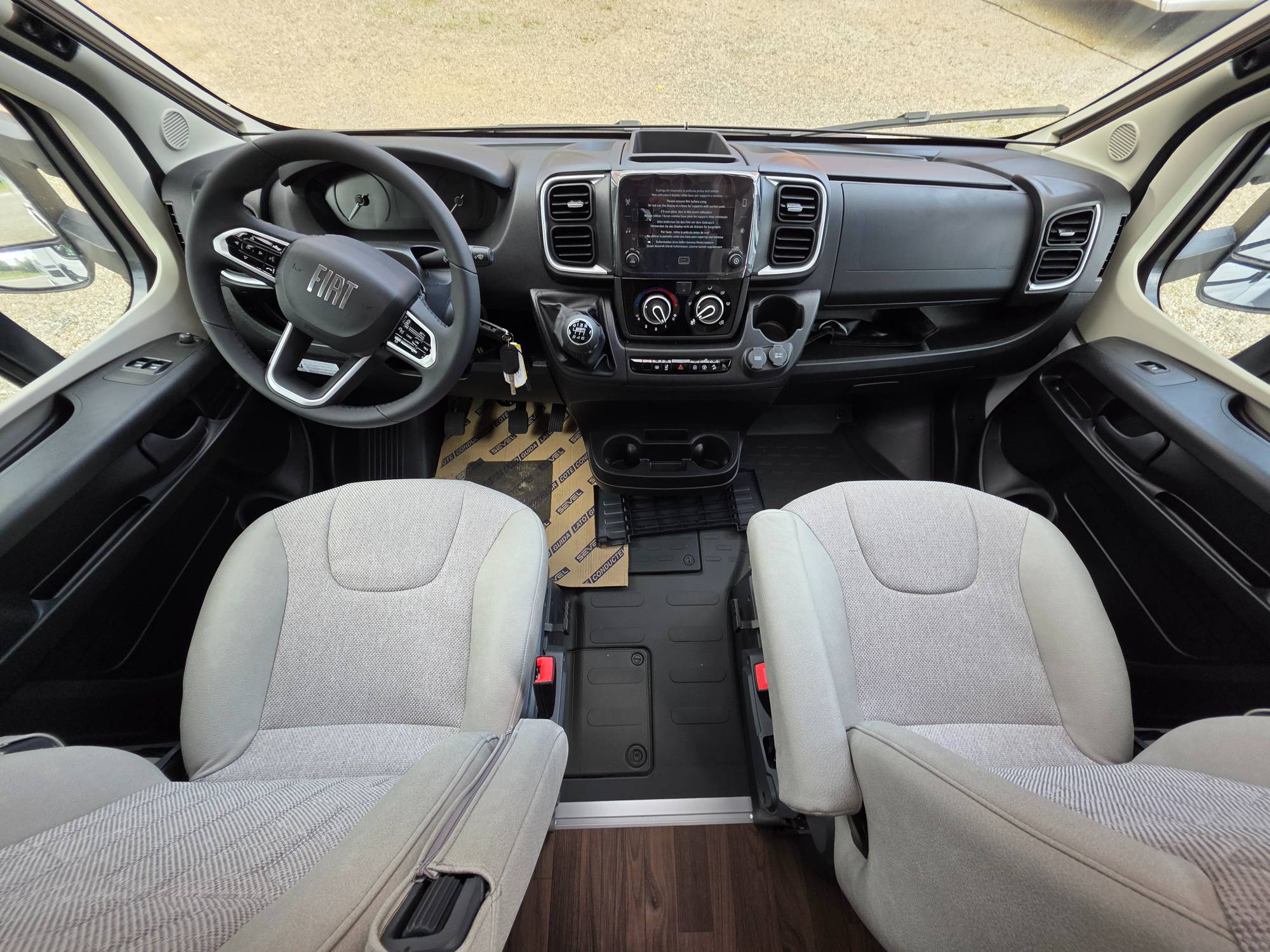 KNAUS L!VE WAVE 650 MEG PLATINUM SELECTION