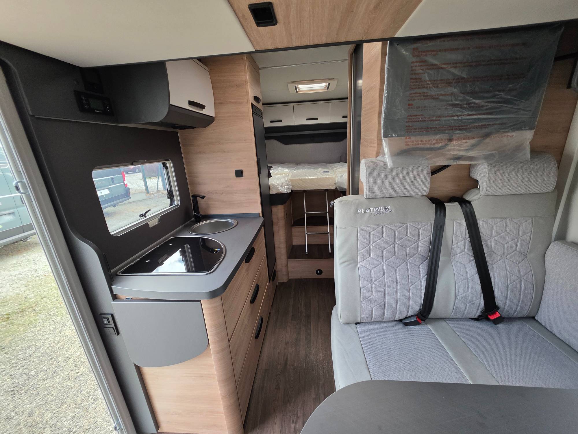 KNAUS L!VE WAVE 650 MEG PLATINUM SELECTION