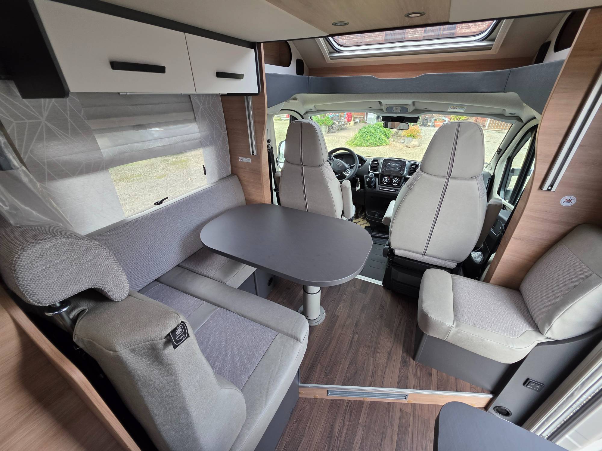 KNAUS L!VE WAVE 650 MEG PLATINUM SELECTION