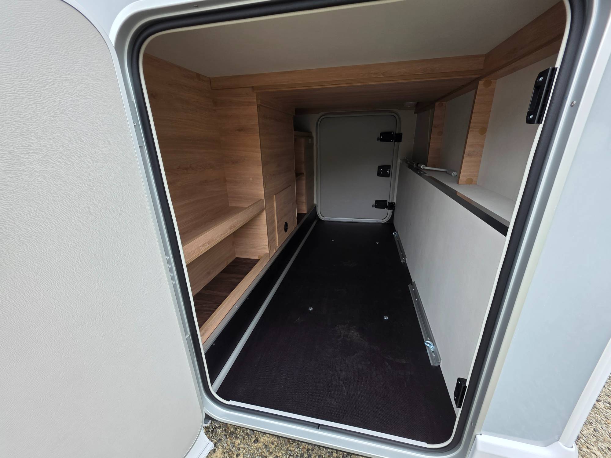 KNAUS L!VE WAVE 650 MEG PLATINUM SELECTION