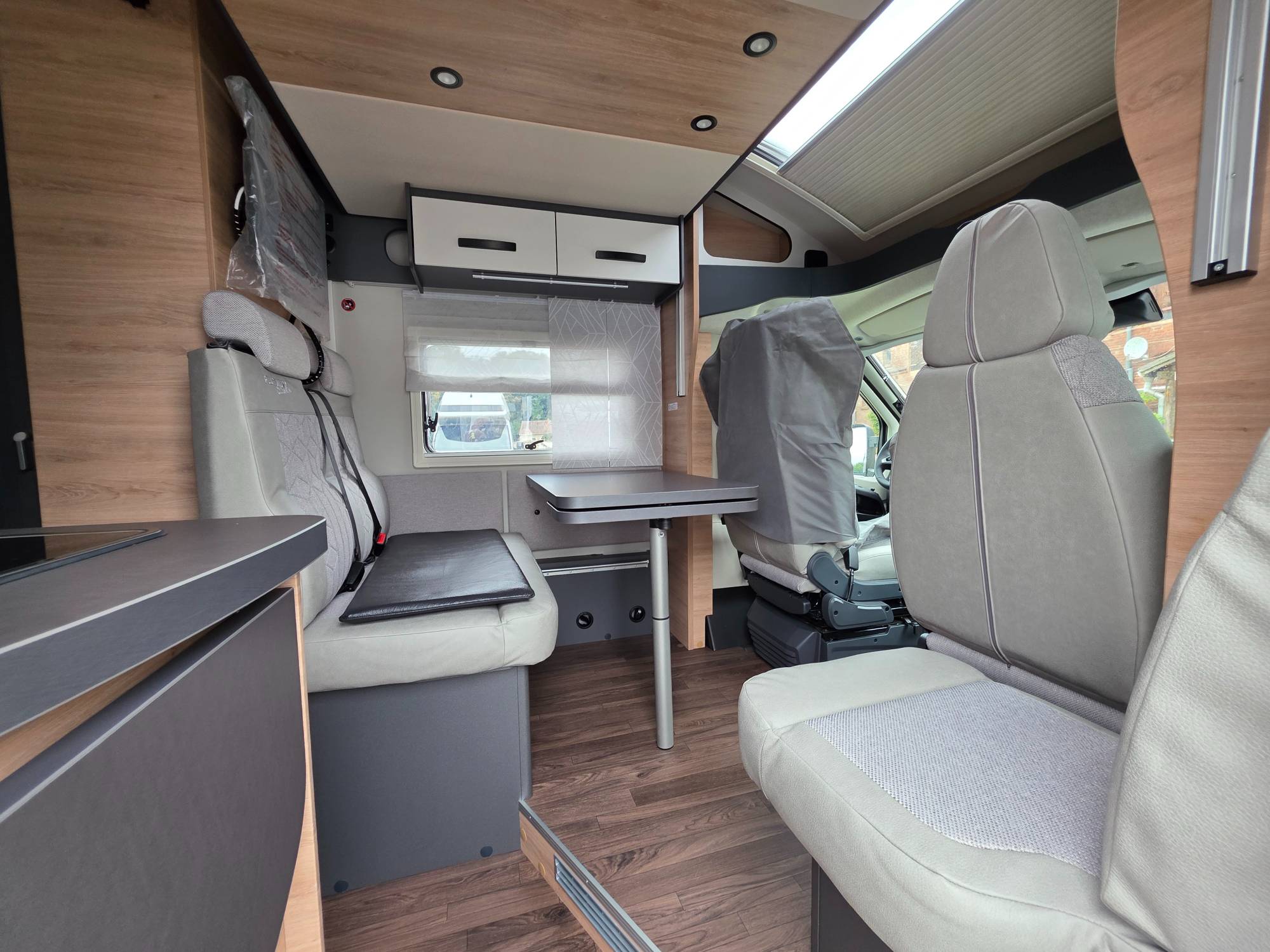KNAUS L!VE WAVE 650 MEG PLATINUM SELECTION