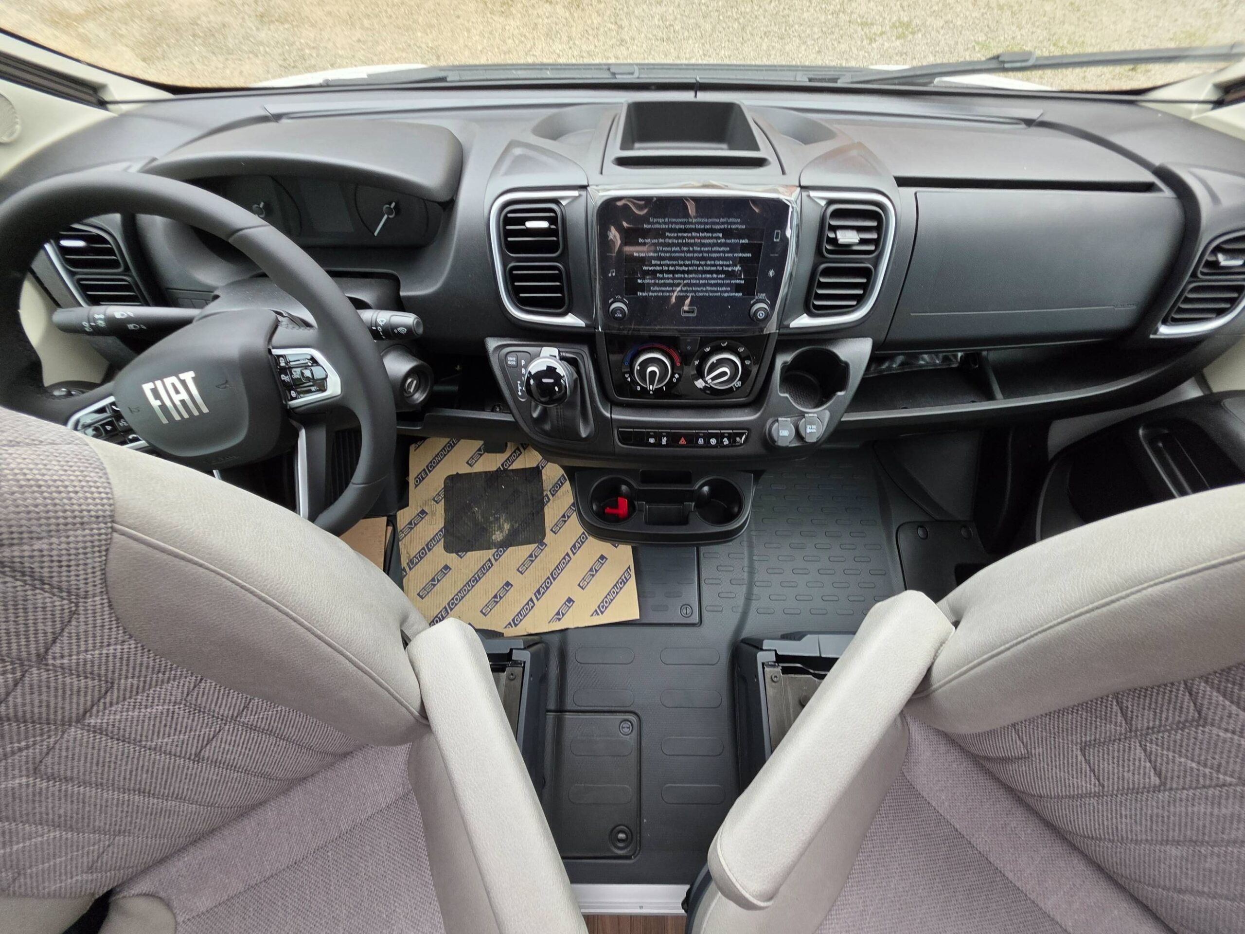 KNAUS L!VE WAVE 650 MEG PLATINUM SELECTION