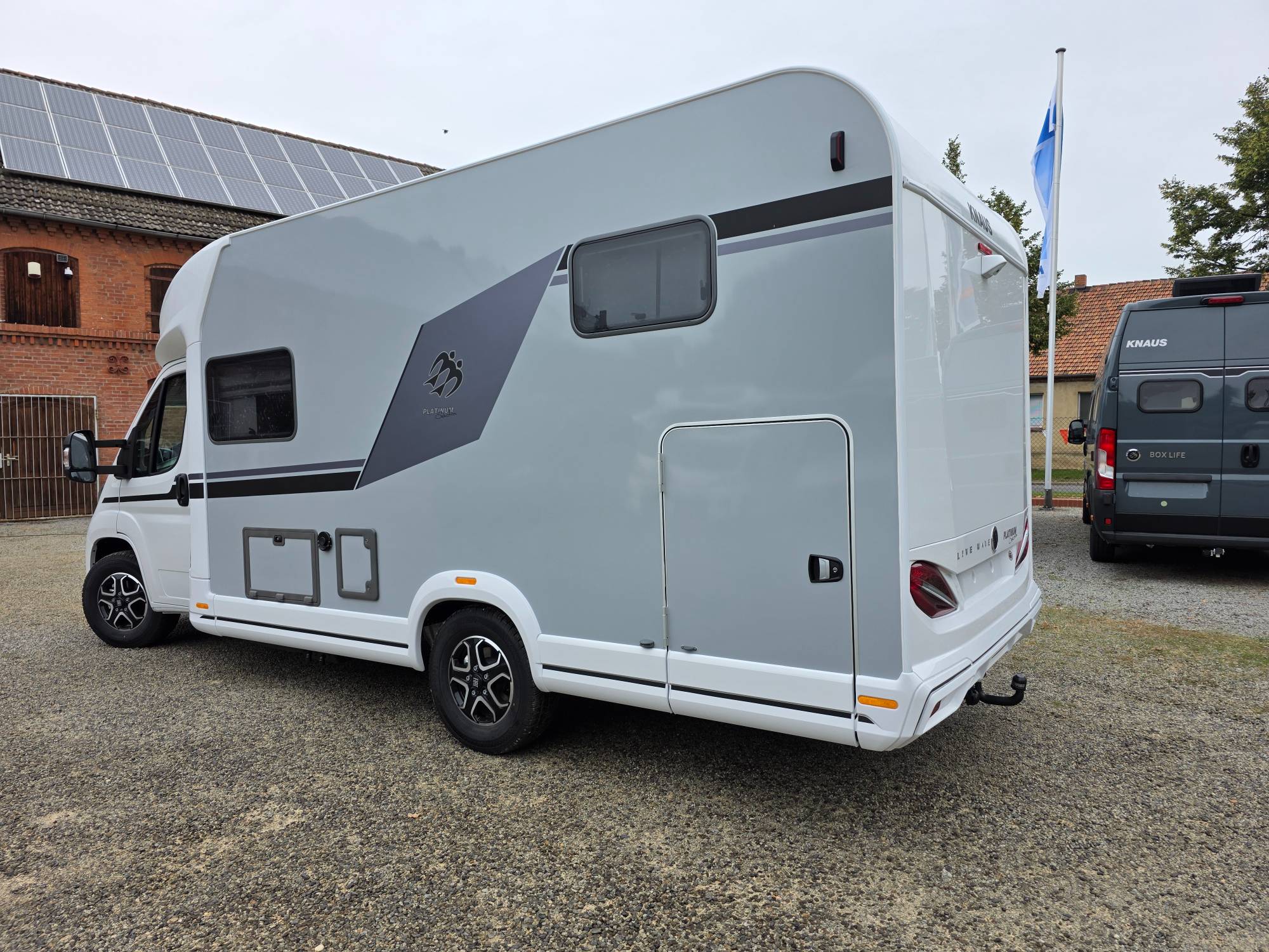 KNAUS L!VE WAVE 650 MEG PLATINUM SELECTION