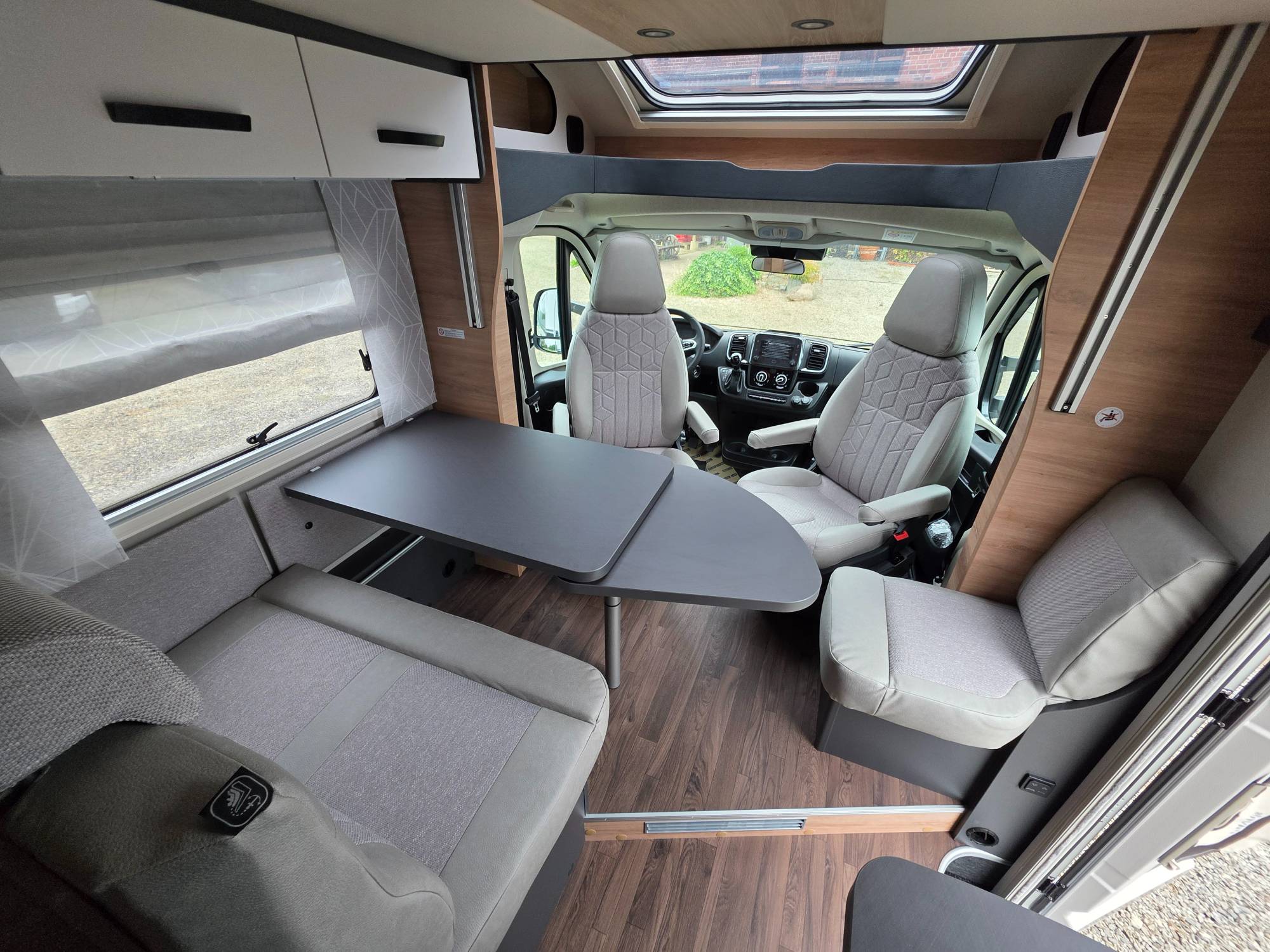 KNAUS L!VE WAVE 650 MEG PLATINUM SELECTION
