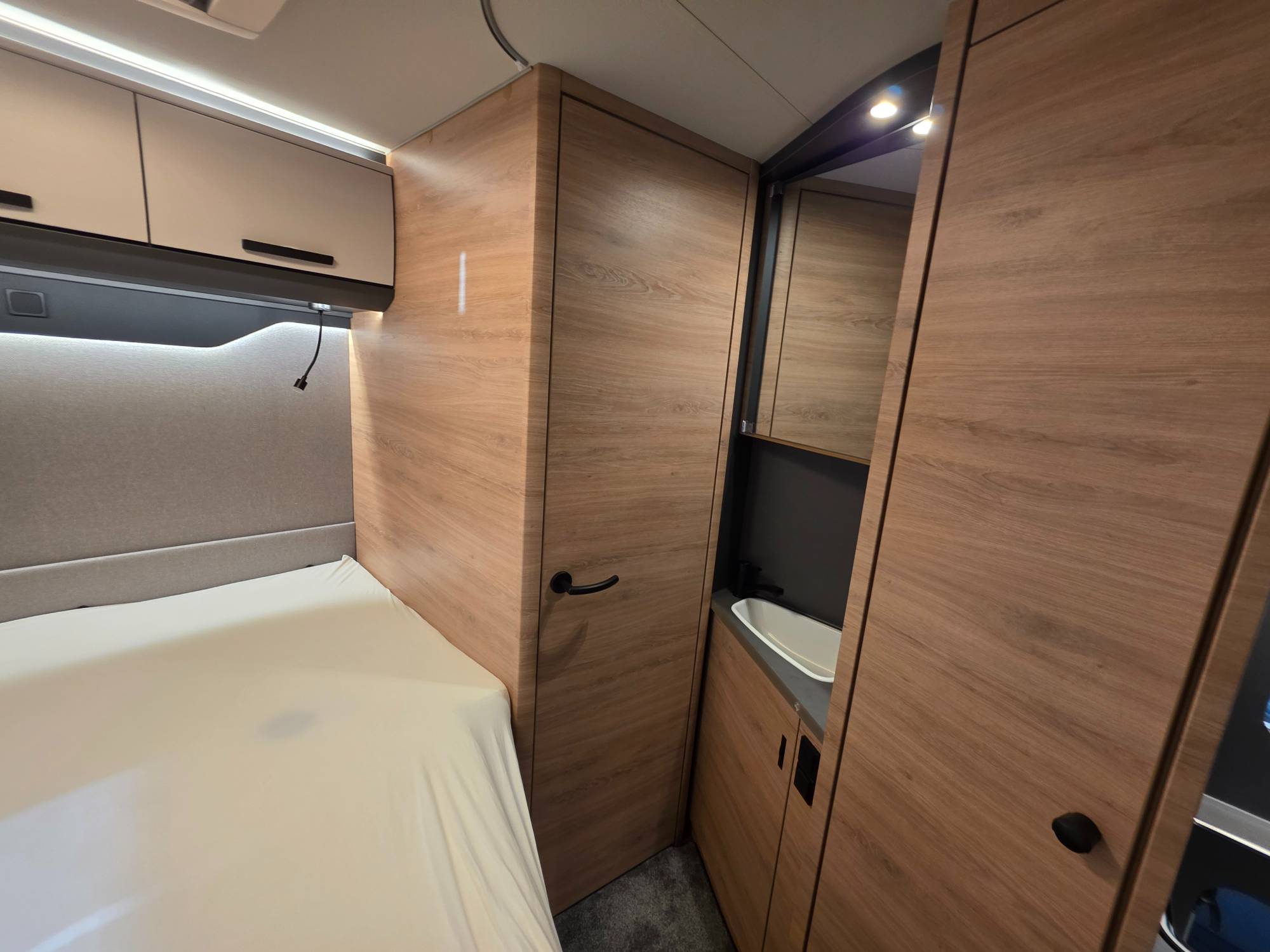 KNAUS L!VE WAVE 650 MF PLATINUM SELECTION