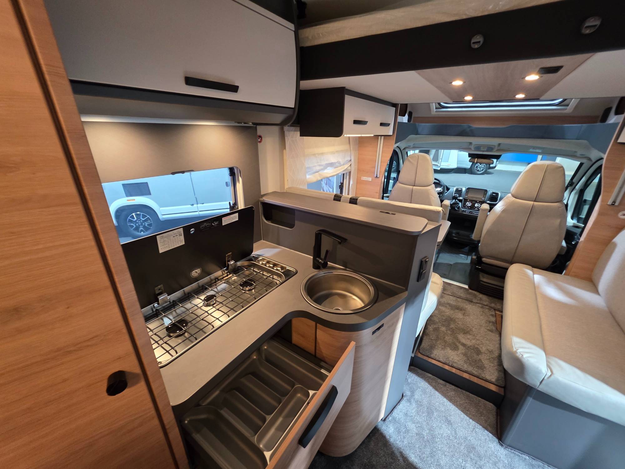 KNAUS L!VE WAVE 650 MF PLATINUM SELECTION