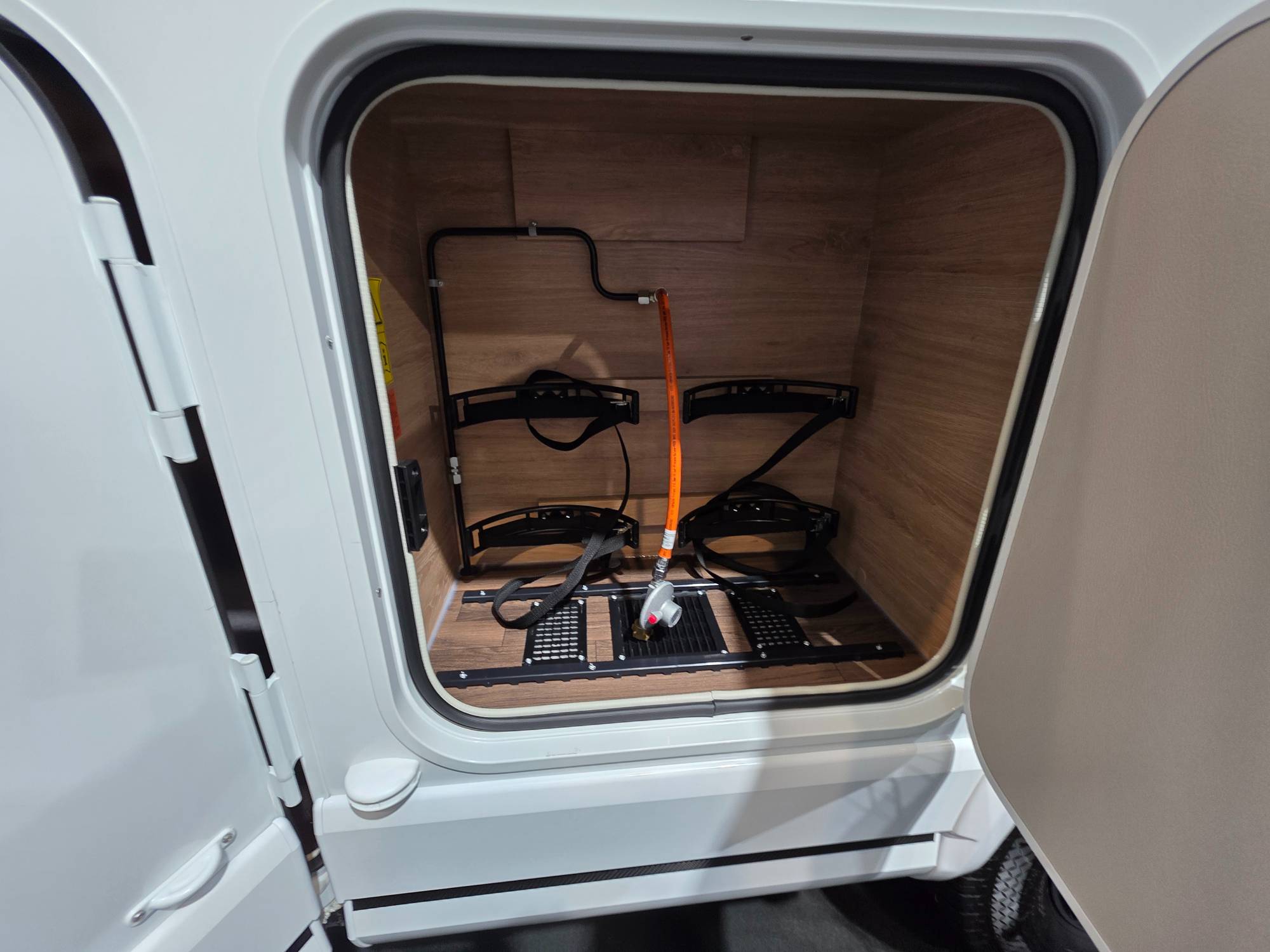 KNAUS L!VE WAVE 650 MF PLATINUM SELECTION