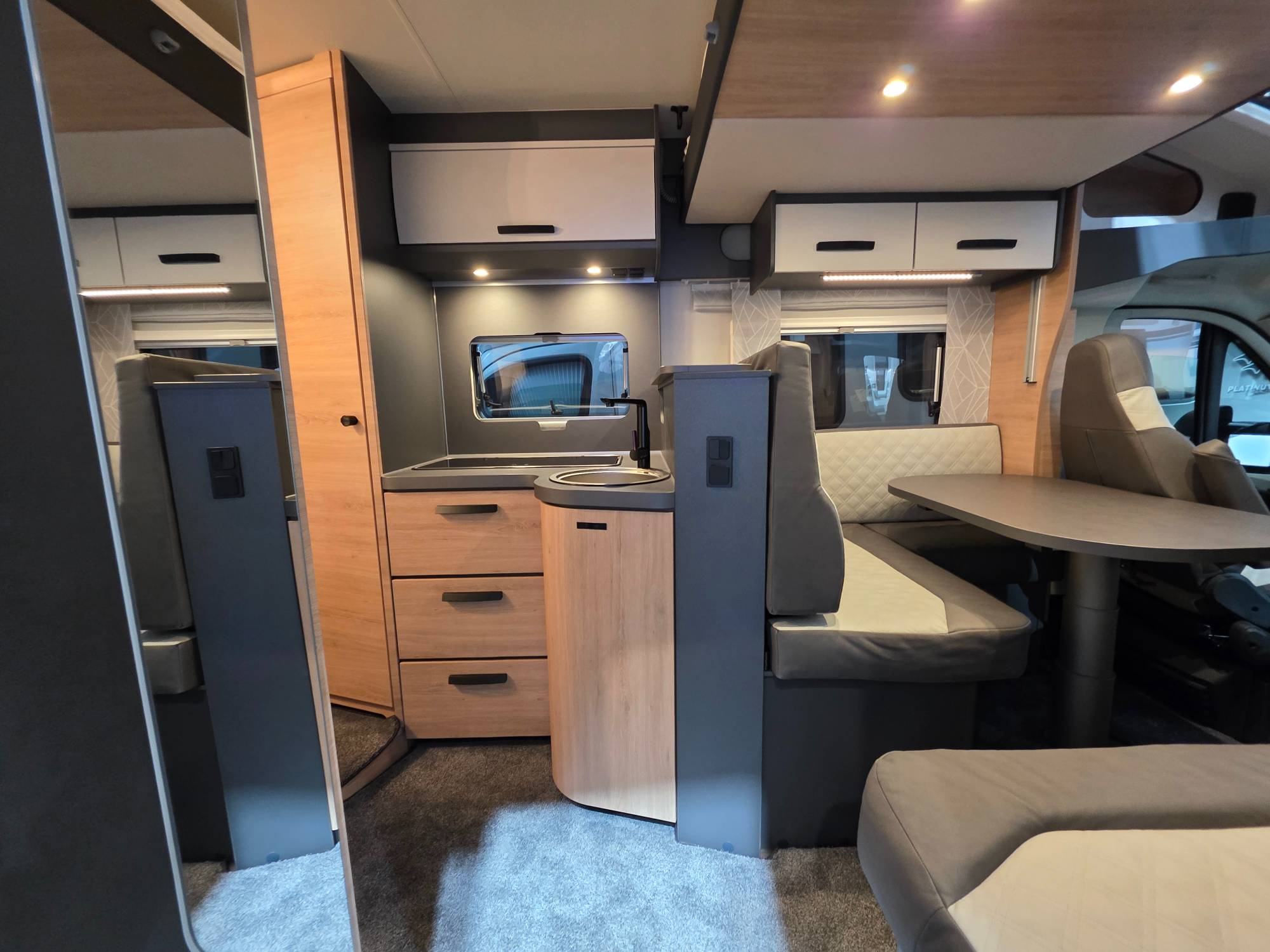KNAUS L!VE WAVE 650 MF PLATINUM SELECTION
