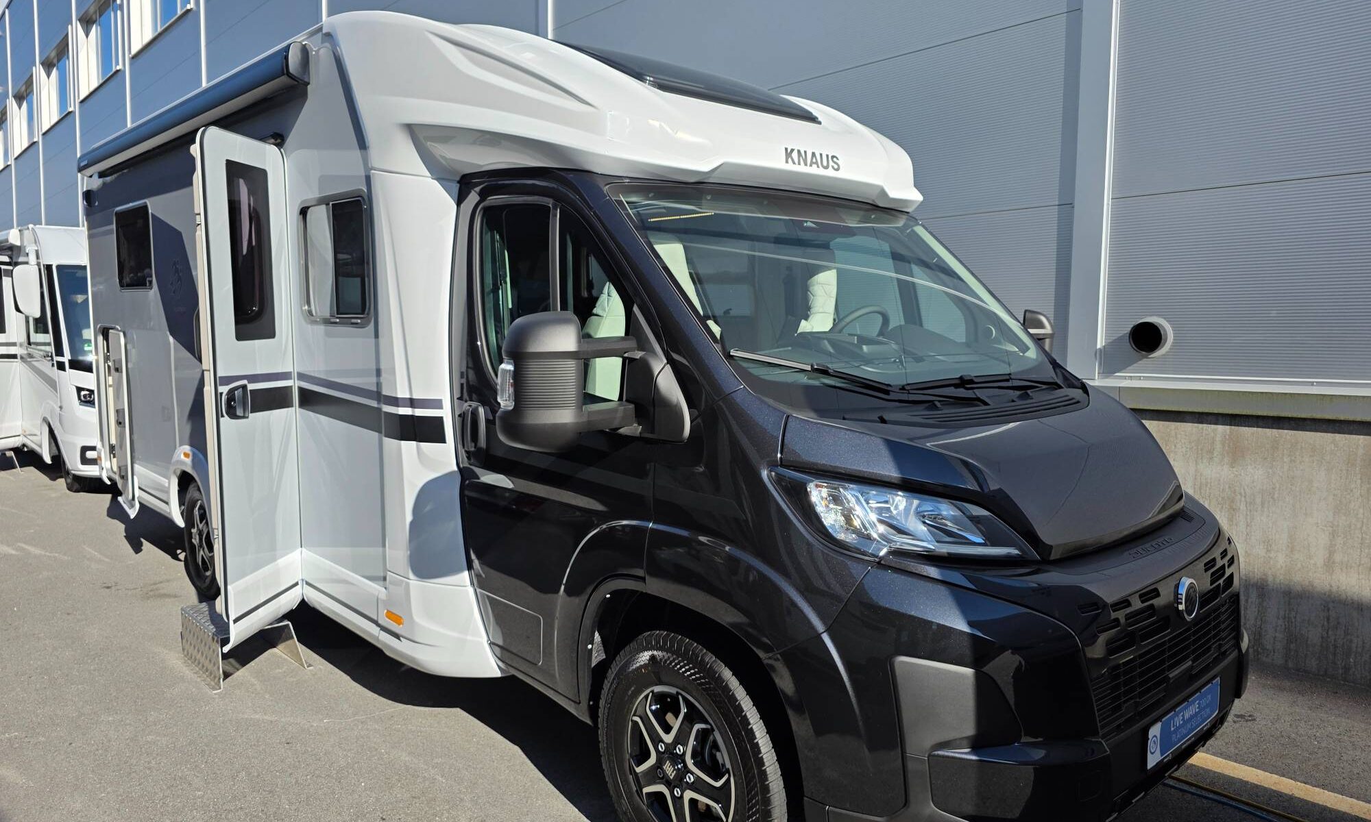 KNAUS L!VE WAVE 700 DX PLATINUM SELECTION