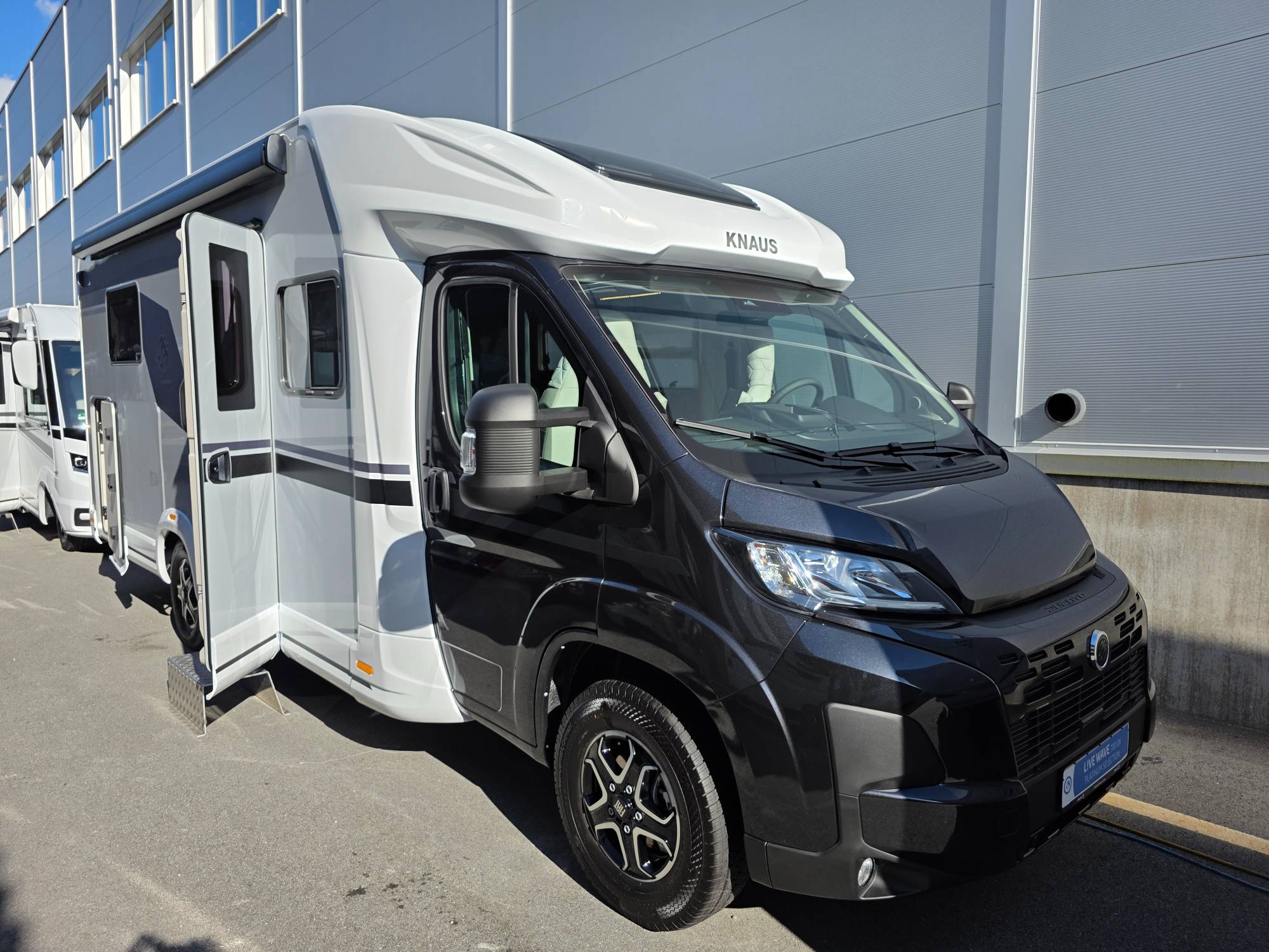 KNAUS L!VE WAVE 700 DX PLATINUM SELECTION