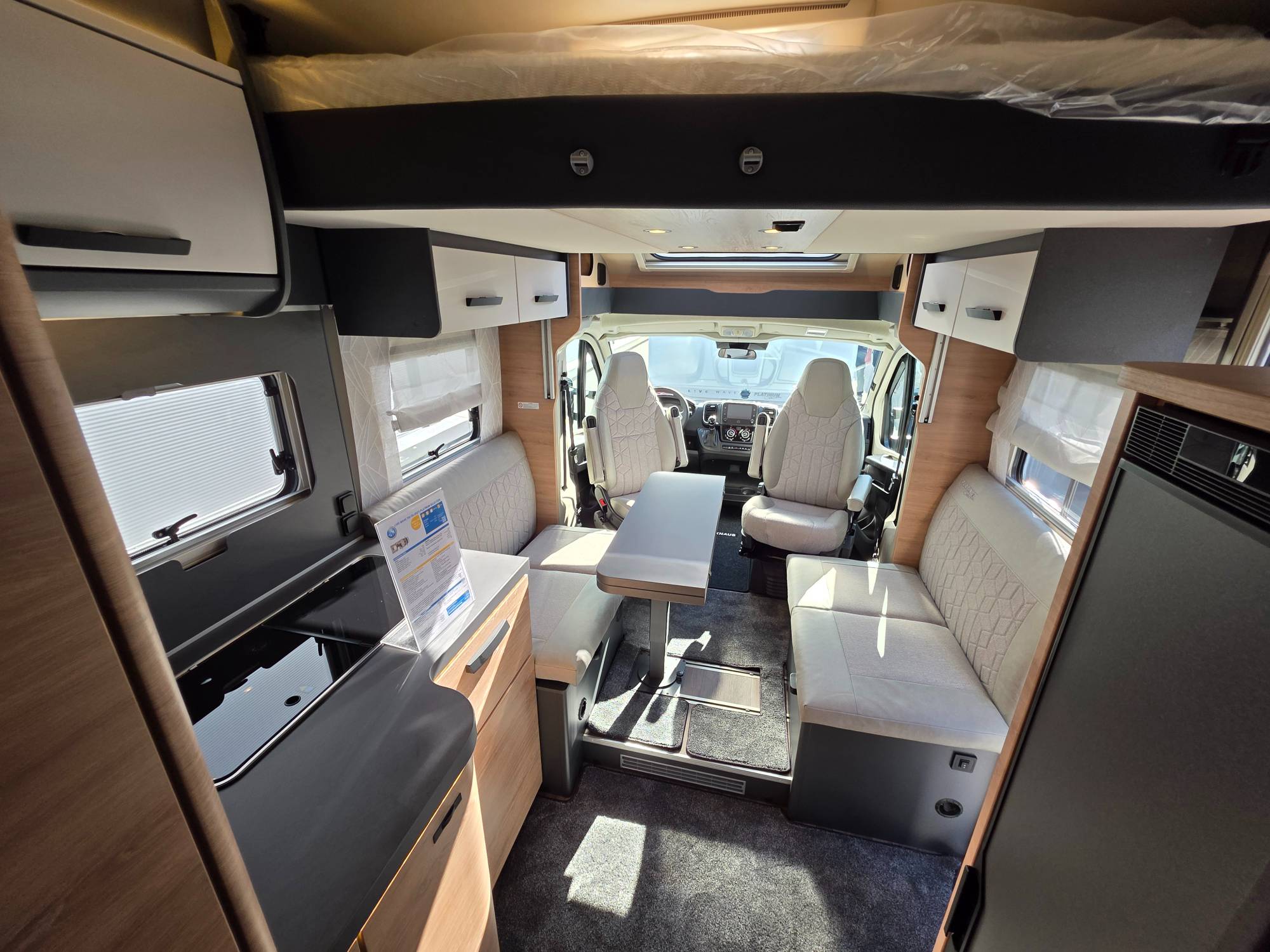KNAUS L!VE WAVE 700 DX PLATINUM SELECTION