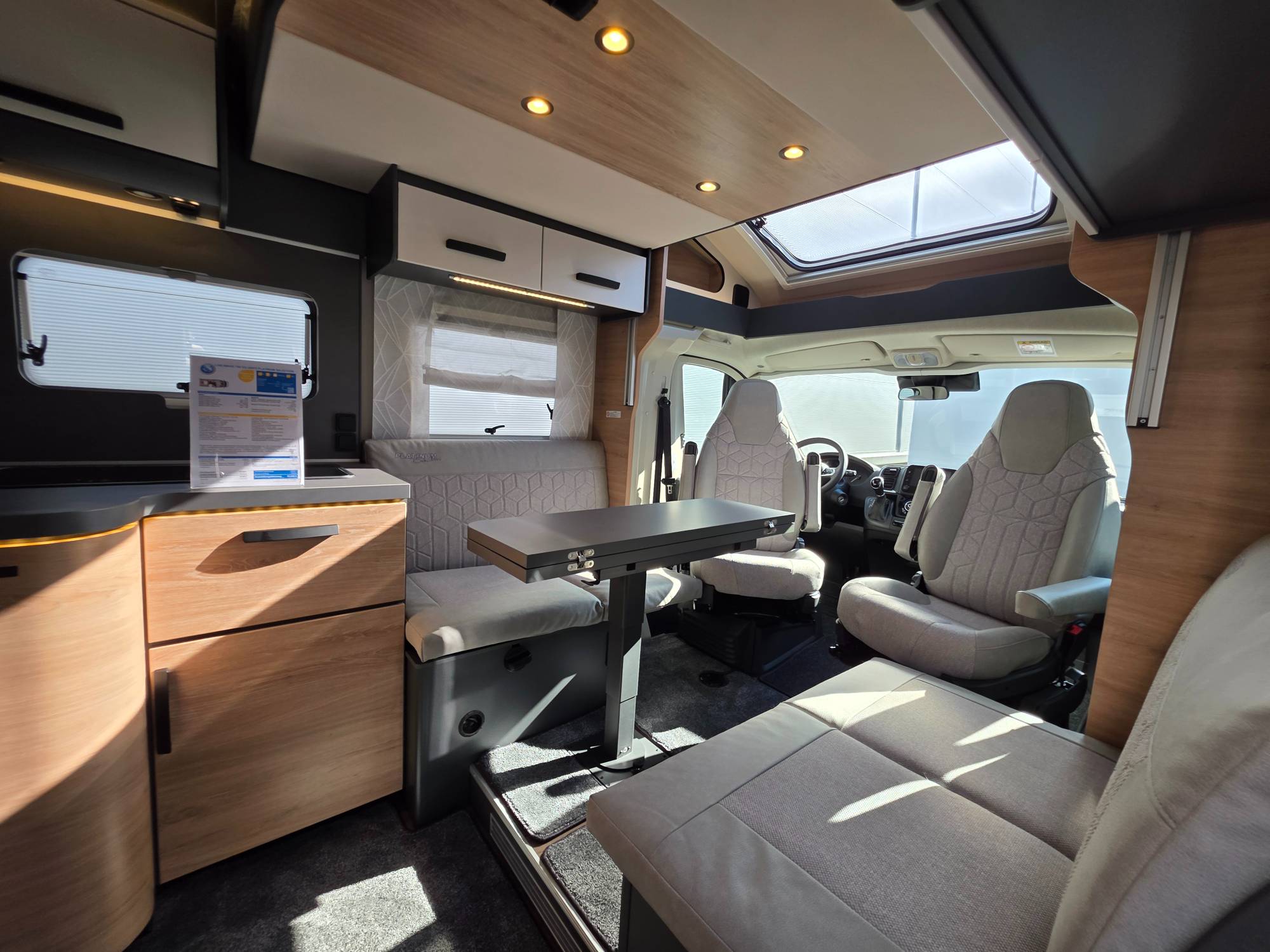 KNAUS L!VE WAVE 700 DX PLATINUM SELECTION
