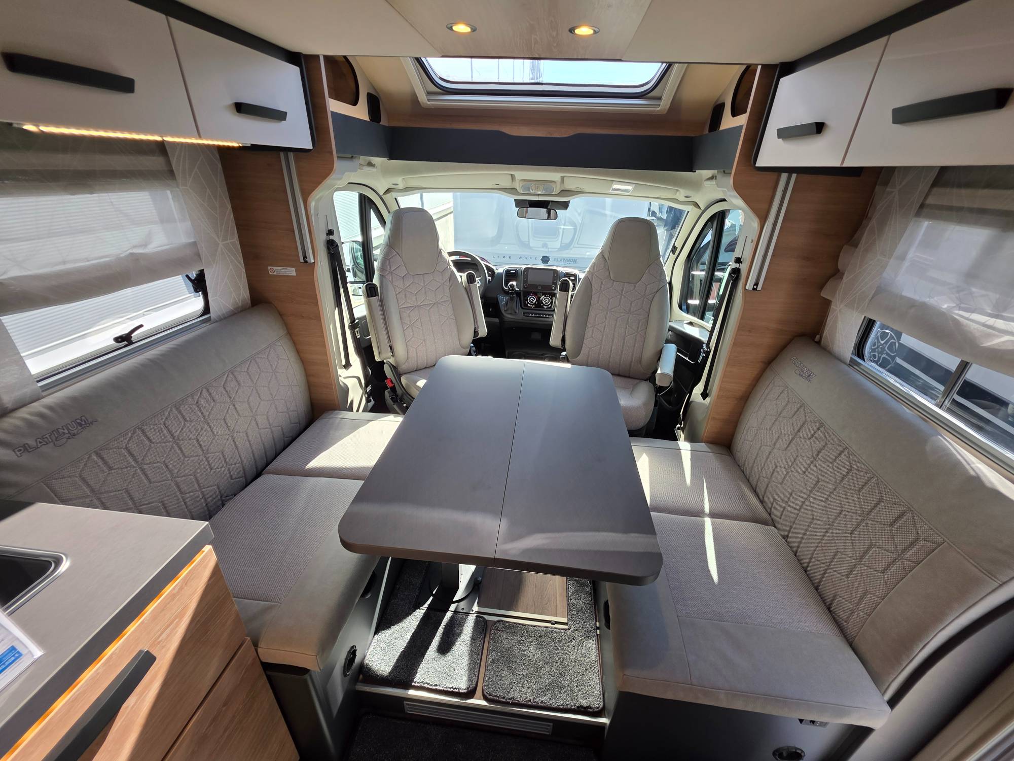 KNAUS L!VE WAVE 700 DX PLATINUM SELECTION