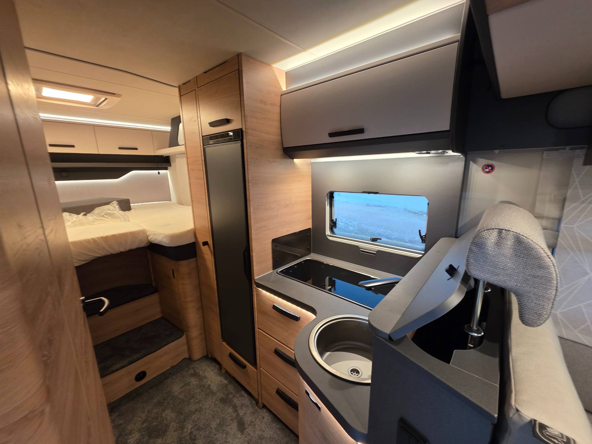 KNAUS L!VE WAVE 700 MEG PLATINUM SELECTION