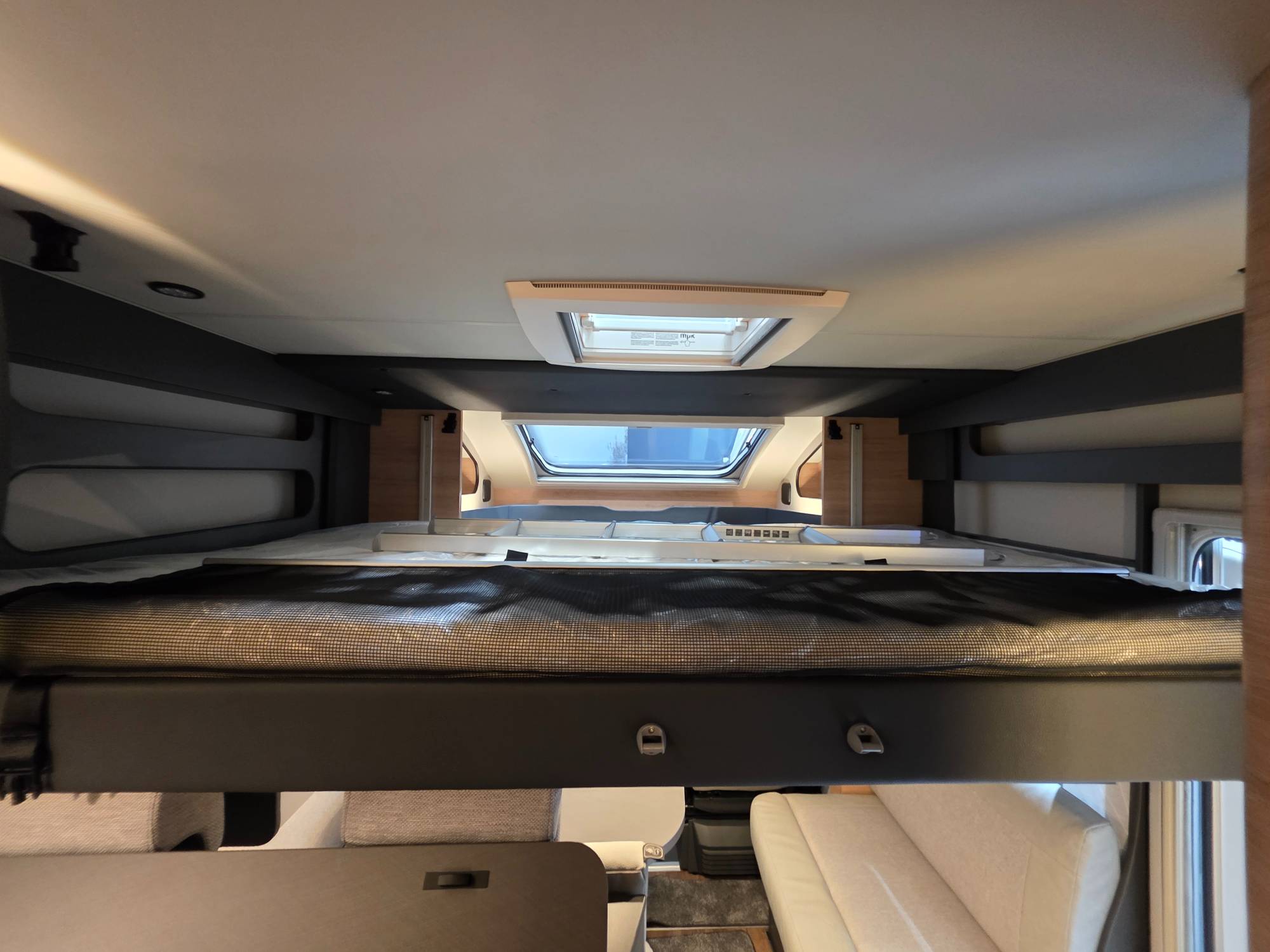 KNAUS L!VE WAVE 700 MEG PLATINUM SELECTION