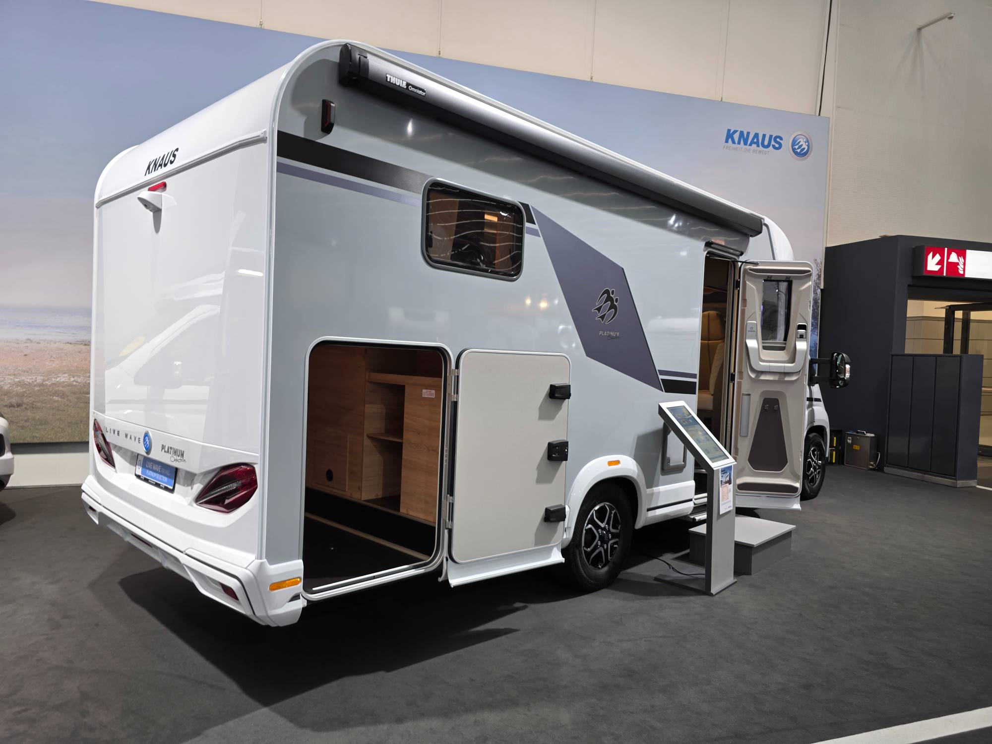 KNAUS L!VE WAVE 700 MEG PLATINUM SELECTION