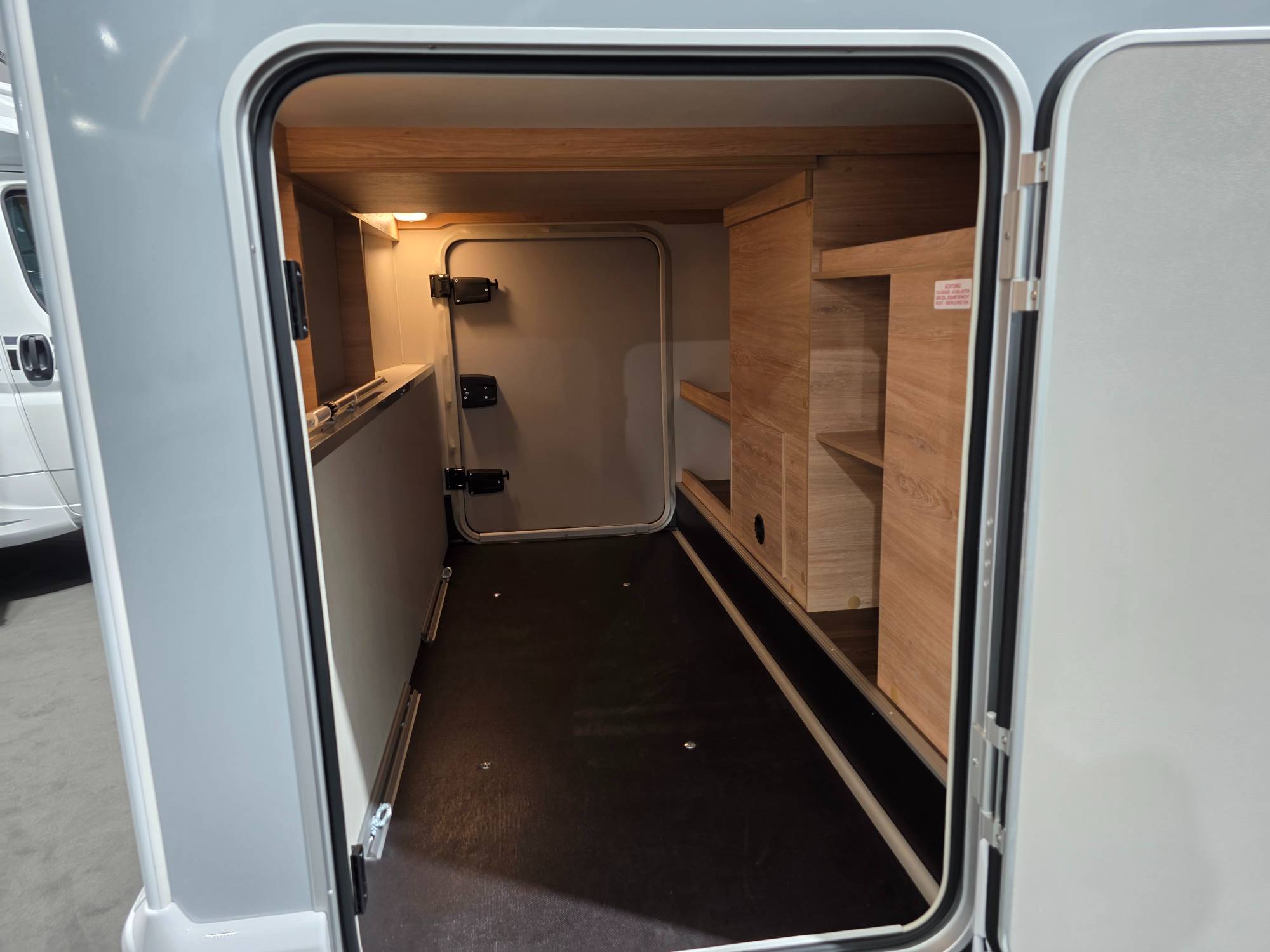 KNAUS L!VE WAVE 700 MEG PLATINUM SELECTION