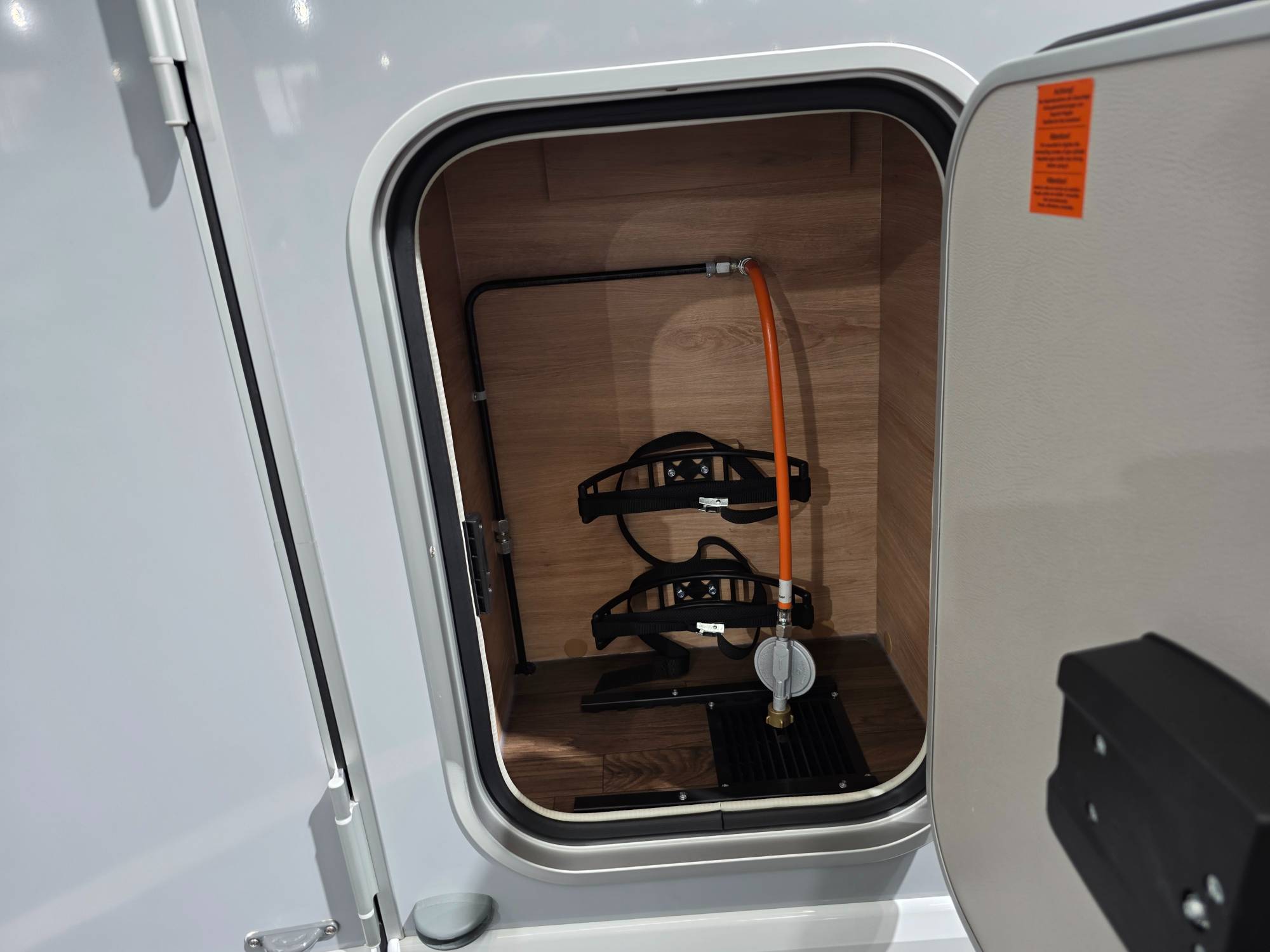 KNAUS L!VE WAVE 700 MEG PLATINUM SELECTION