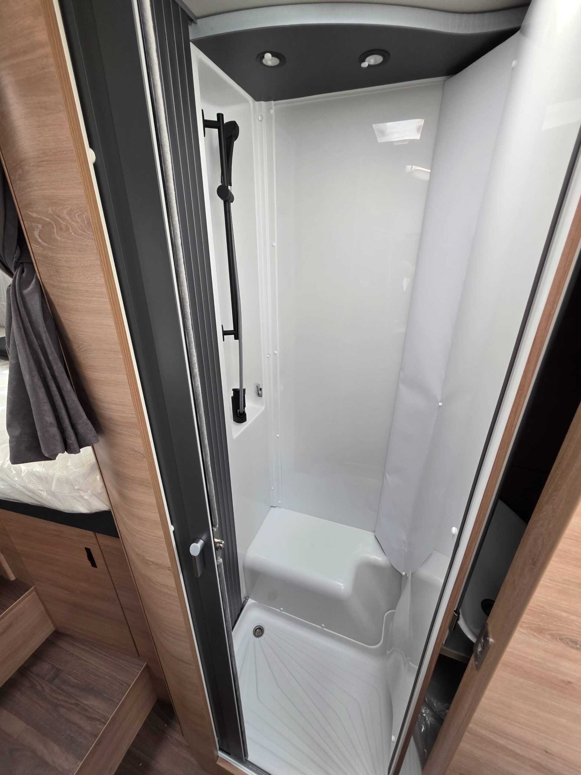 KNAUS LIVE TI 650 MEG PLATINUM SELECTION
