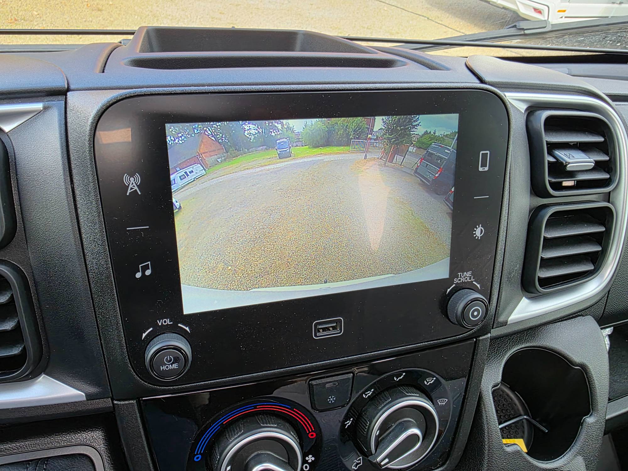 KNAUS LIVE TI 650 MEG PLATINUM SELECTION