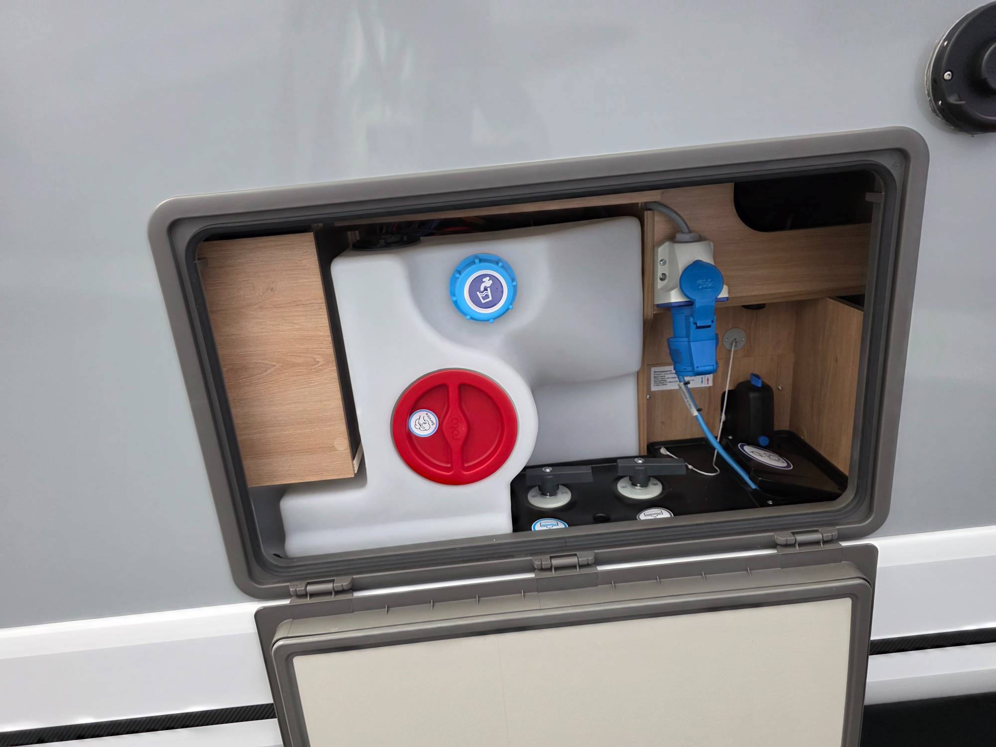 KNAUS LIVE TI 650 MEG PLATINUM SELECTION