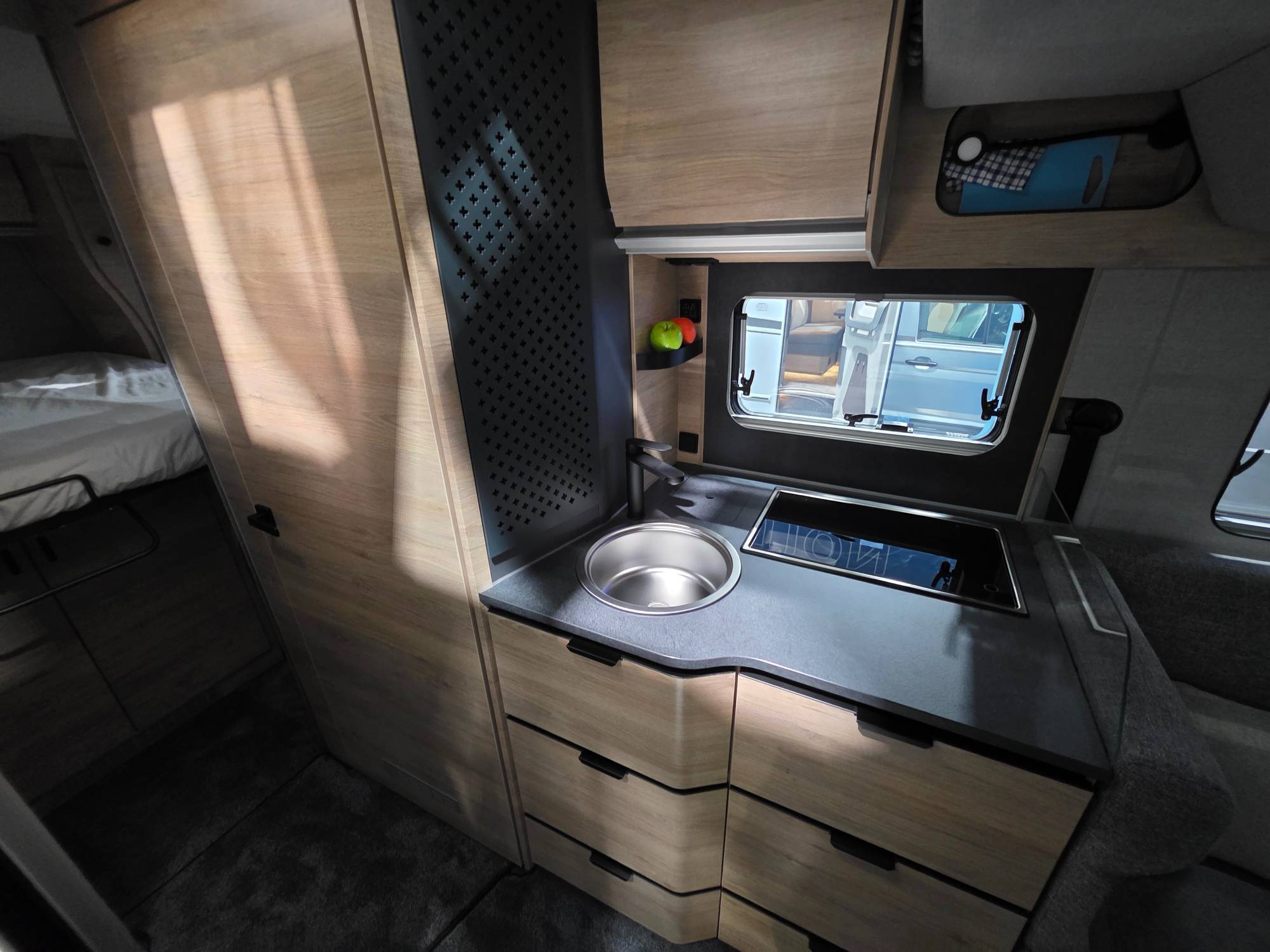 KNAUS SKY TI VW 700 DX