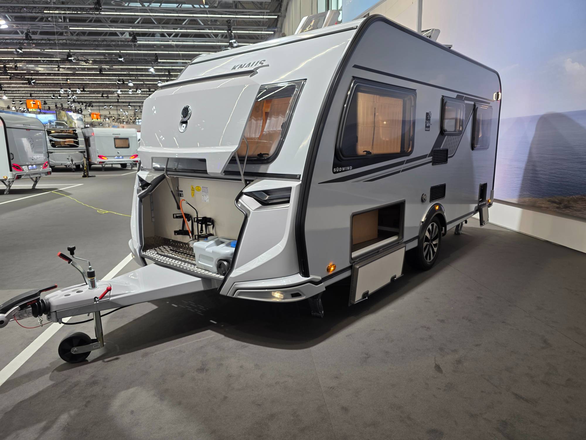 KNAUS SÜDWIND 450 FU BLACK SELECTION