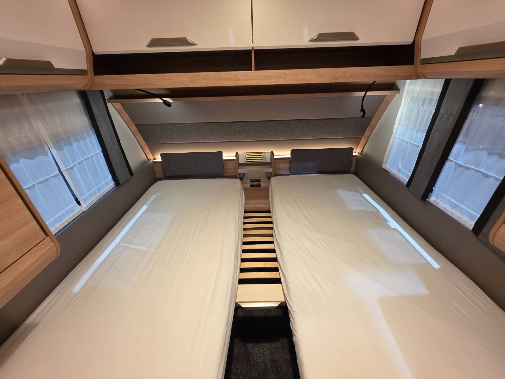 KNAUS SÜDWIND 460 EU BLACK SELECTION