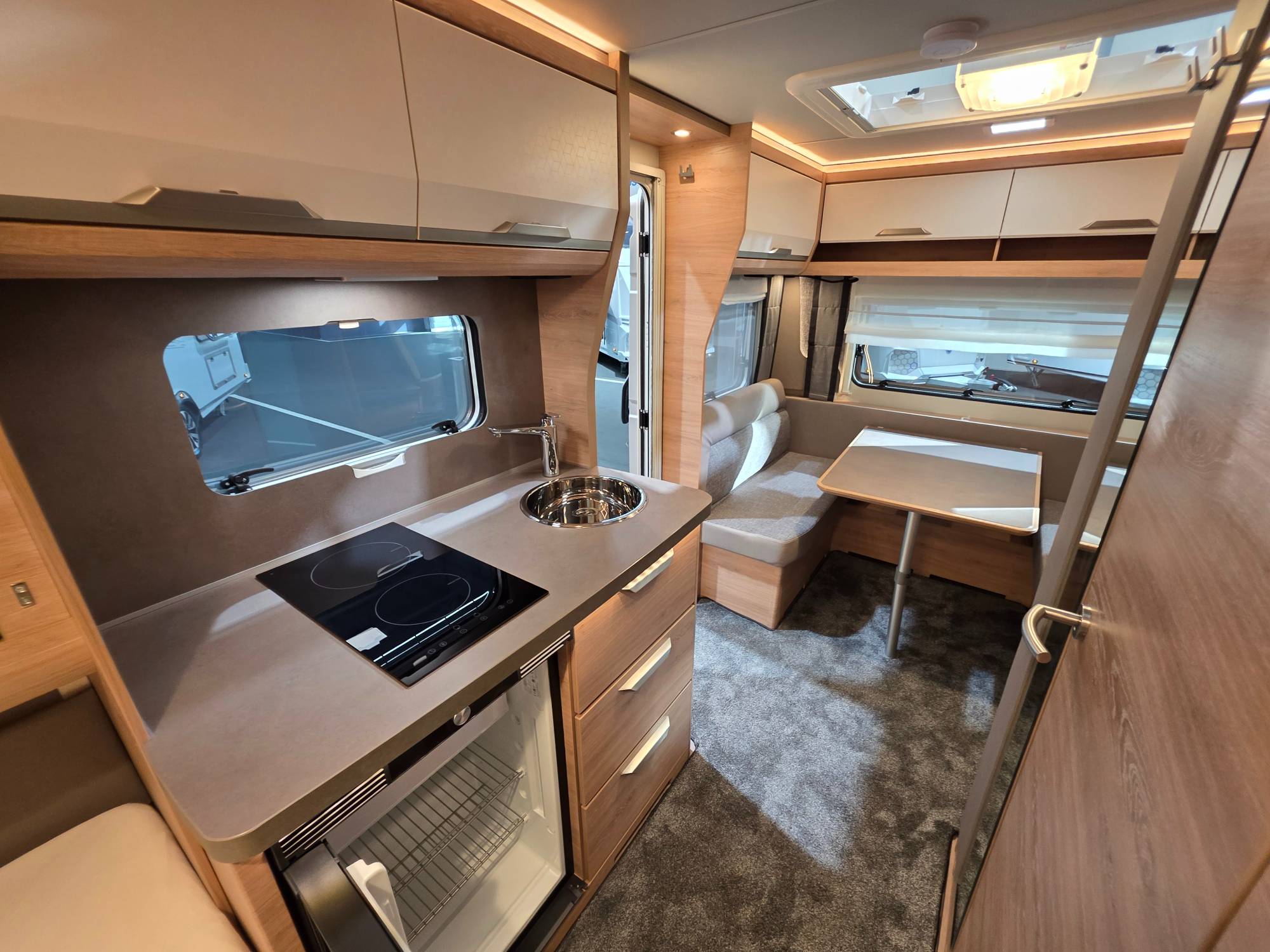 KNAUS SÜDWIND 460 EU BLACK SELECTION
