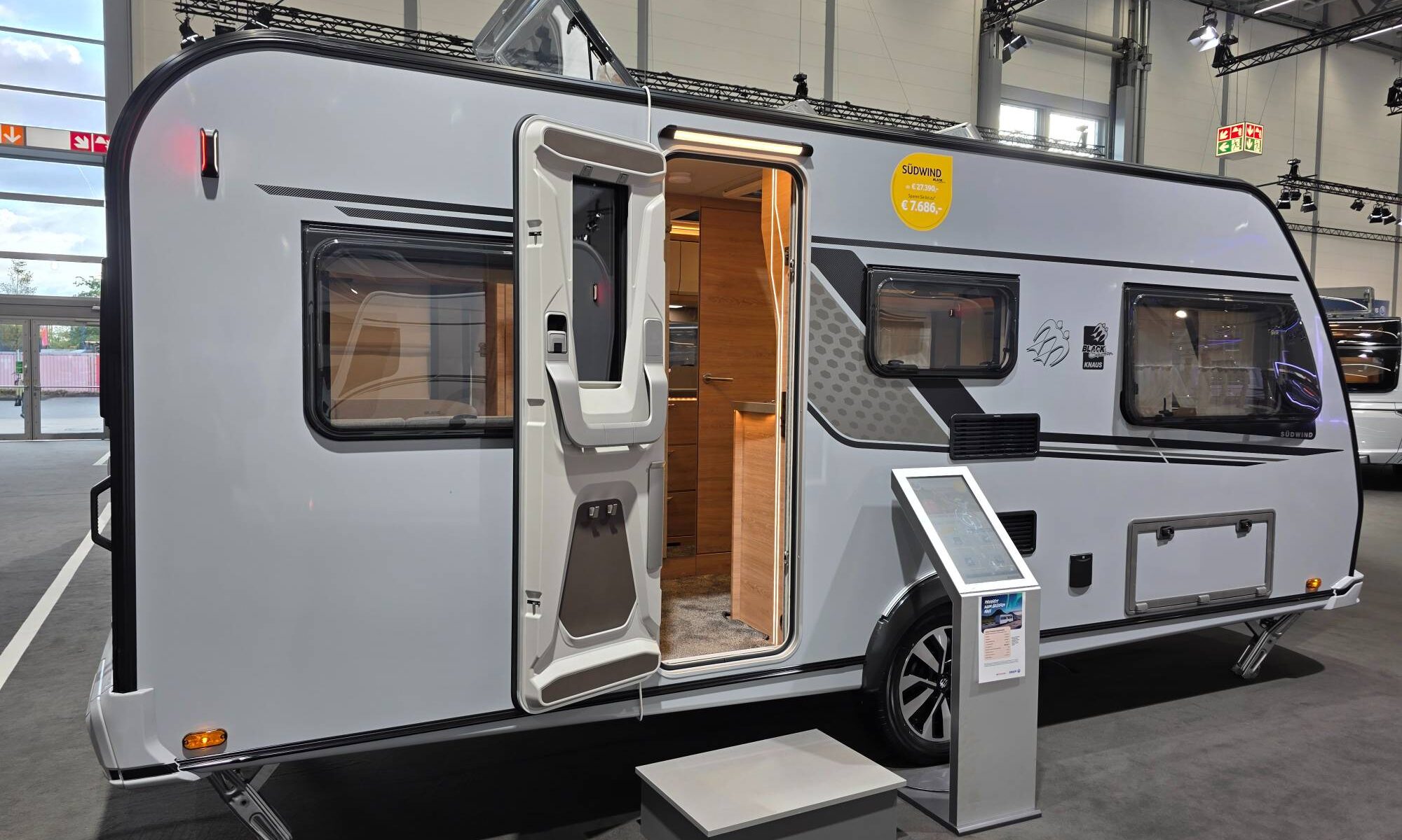 KNAUS SÜDWIND 500 EU BLACK SELECTION
